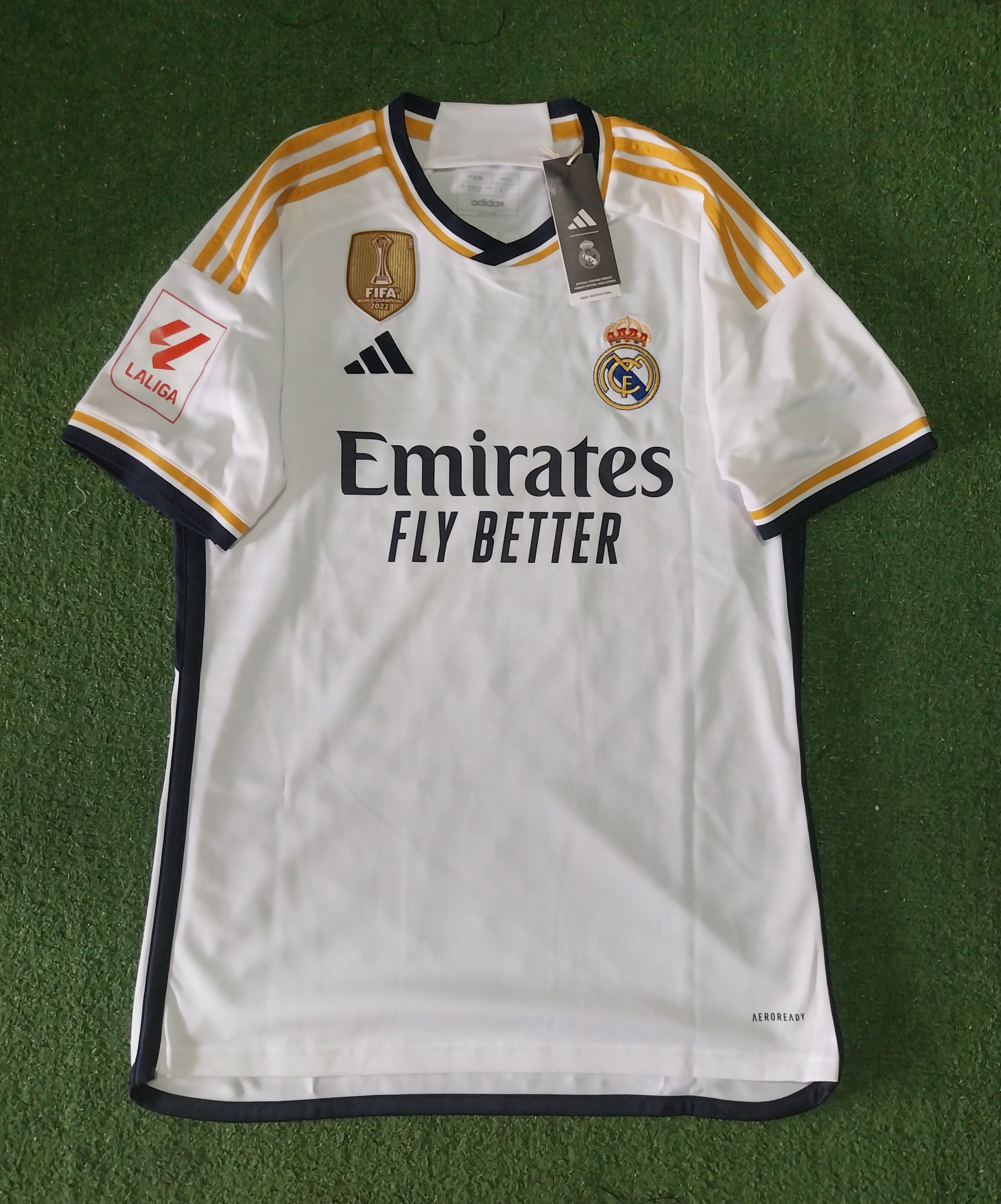 Adidas Real madrid home 2023/2024 jude bellingham jersey football Size US M / EU 48-50 / 2 - 2 Thumbnail