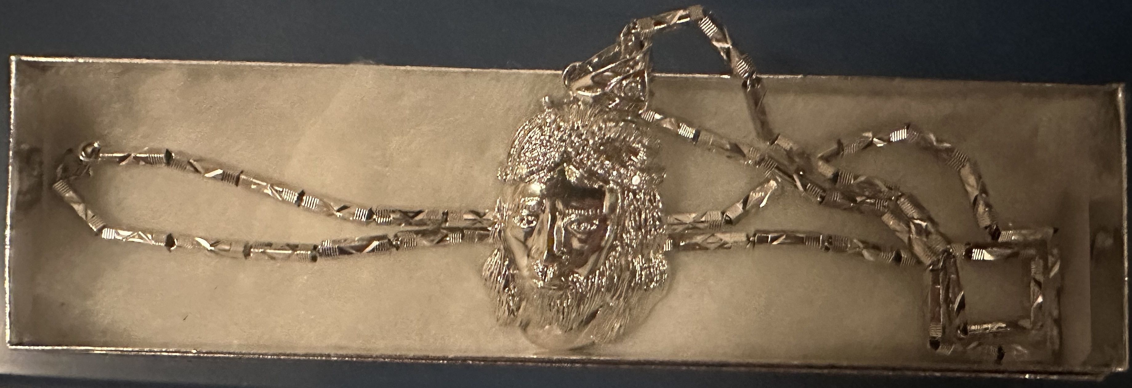 Other JESUS PENDANT WITH CHAIN 28" INCH SILVER PLATED NEW WITH BOX Size ONE SIZE - 2 Thumbnail