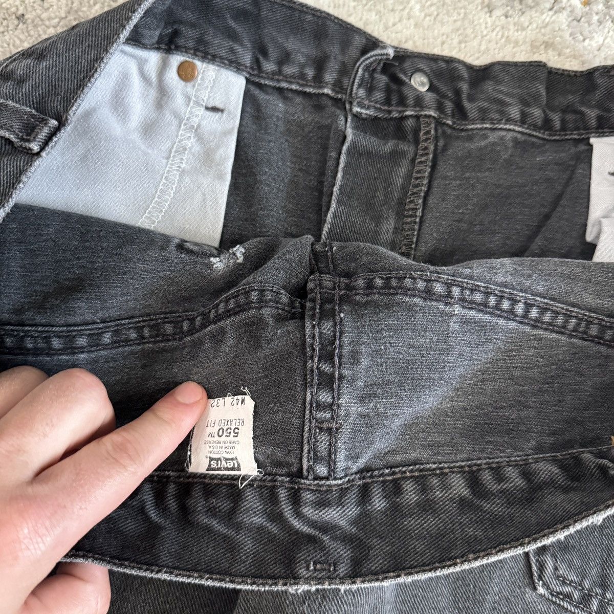 Levi's × StraightFaded × Vintage Vintage 90s Levi’s 550 faded black wide leg baggy jeans Size US 41 - 4 Thumbnail