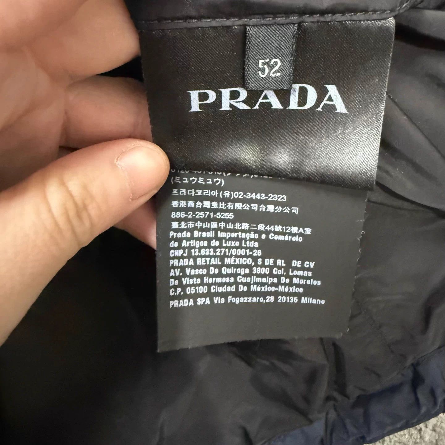 Prada Prada navy blue triangle logo puffer jacket 52 Size XXL / US 16-18 / IT 52-54 - 4 Thumbnail