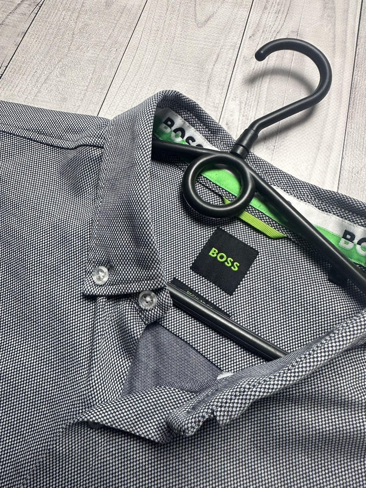 Hugo Boss Hugo Boss shirt logo grey size XL Size US XL / EU 56 / 4 - 4 Thumbnail