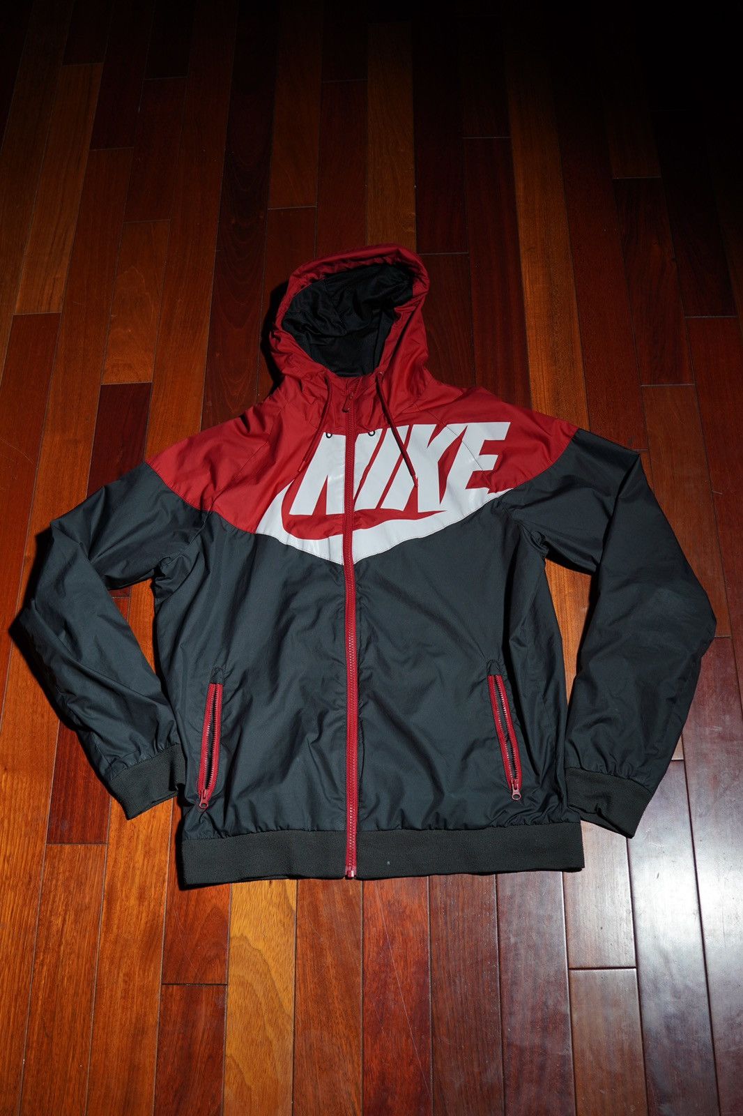 Nike Nike Windbreaker Hoodie Size US S / EU 44-46 / 1 - 1 Thumbnail