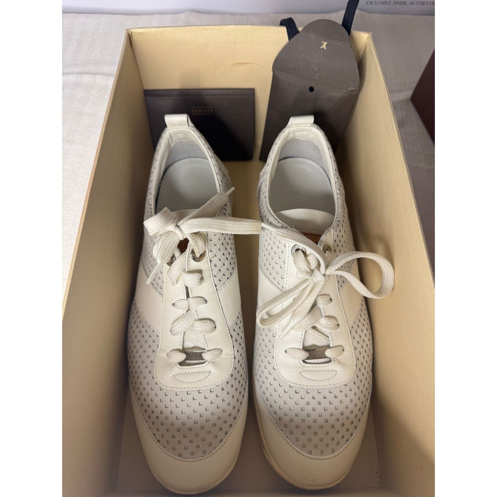 Louis Vuitton Louis Vuitton Cream Leather Perforated Low Top Sneakers Size US 8.5 / EU 41-42 - 1 Thumbnail