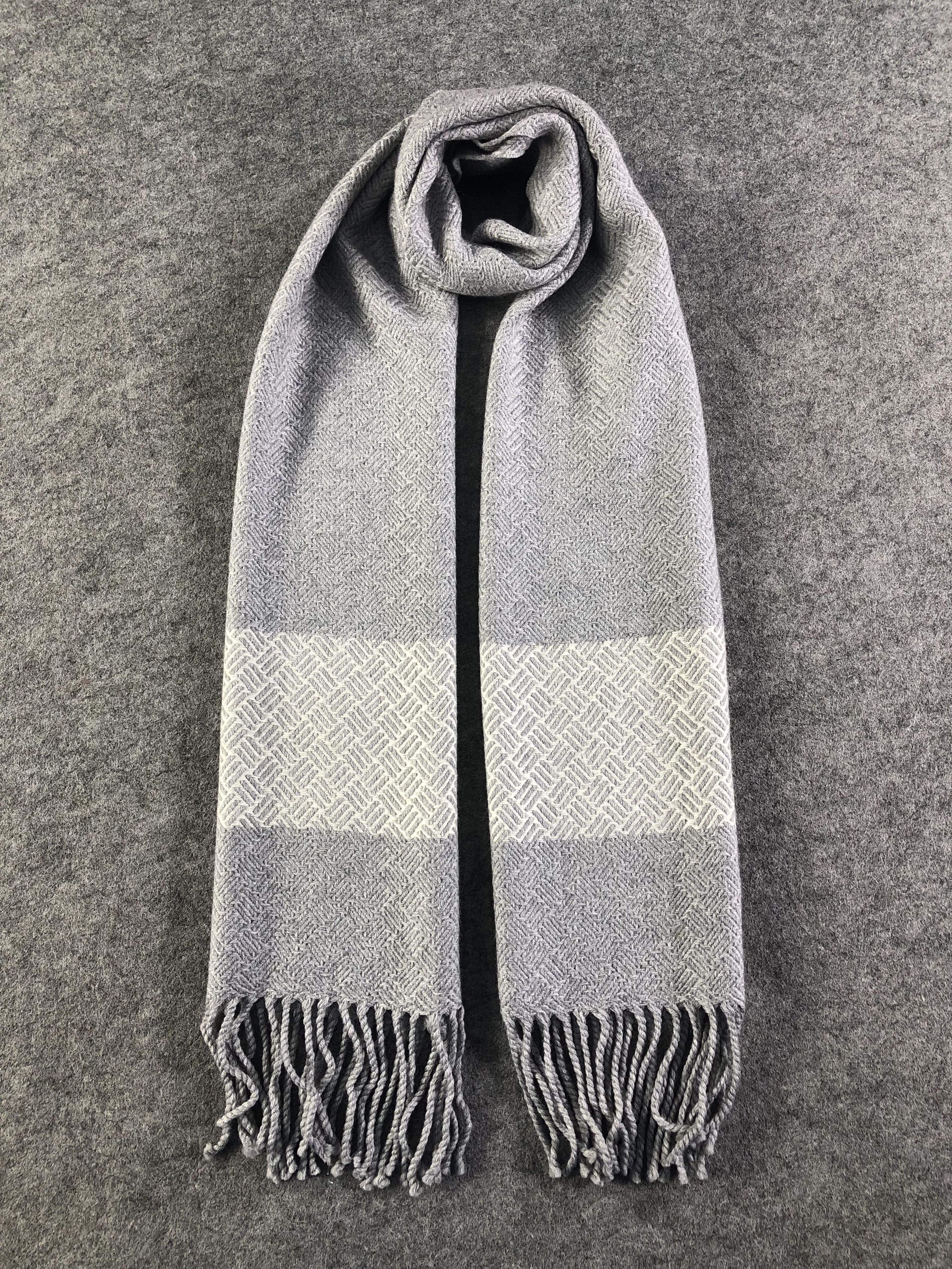 Paul Stuart Paul Stuart Scarf / Muffler / Neckwear Size ONE SIZE - 1 Thumbnail