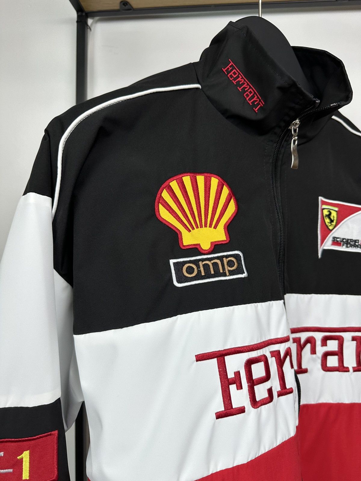 Formula 1 Ferrari Team Formula 1 F1 Racing Jacket Bomber Men’s M Size US M / EU 48-50 / 2 - 6 Thumbnail