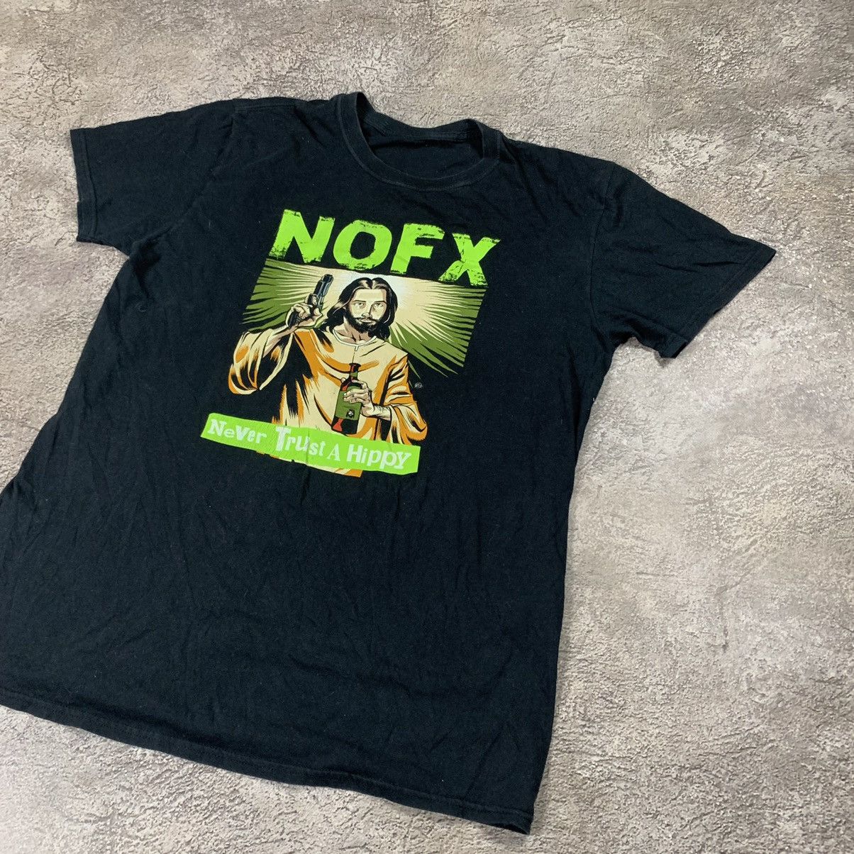 Vintage Vintage Y2K NOFX Graphic Tee Punk Band Streetwear Black M Size US M / EU 48-50 / 2 - 2 Thumbnail