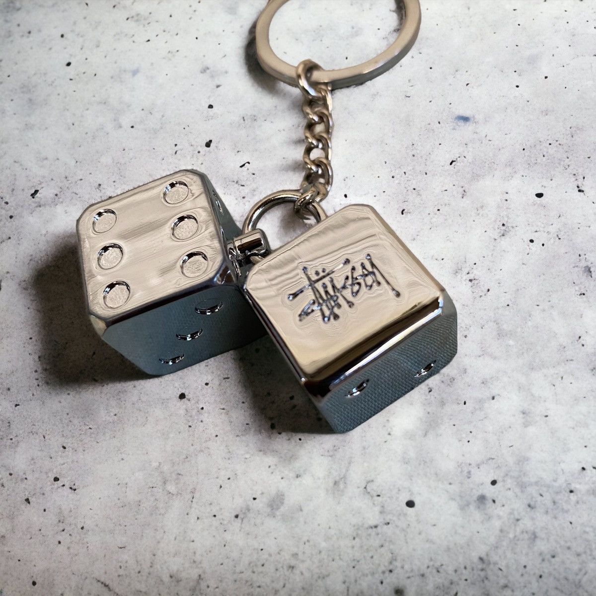 Buy Stussy Metal Dice Keychain 'Silver' - 138708 SILV