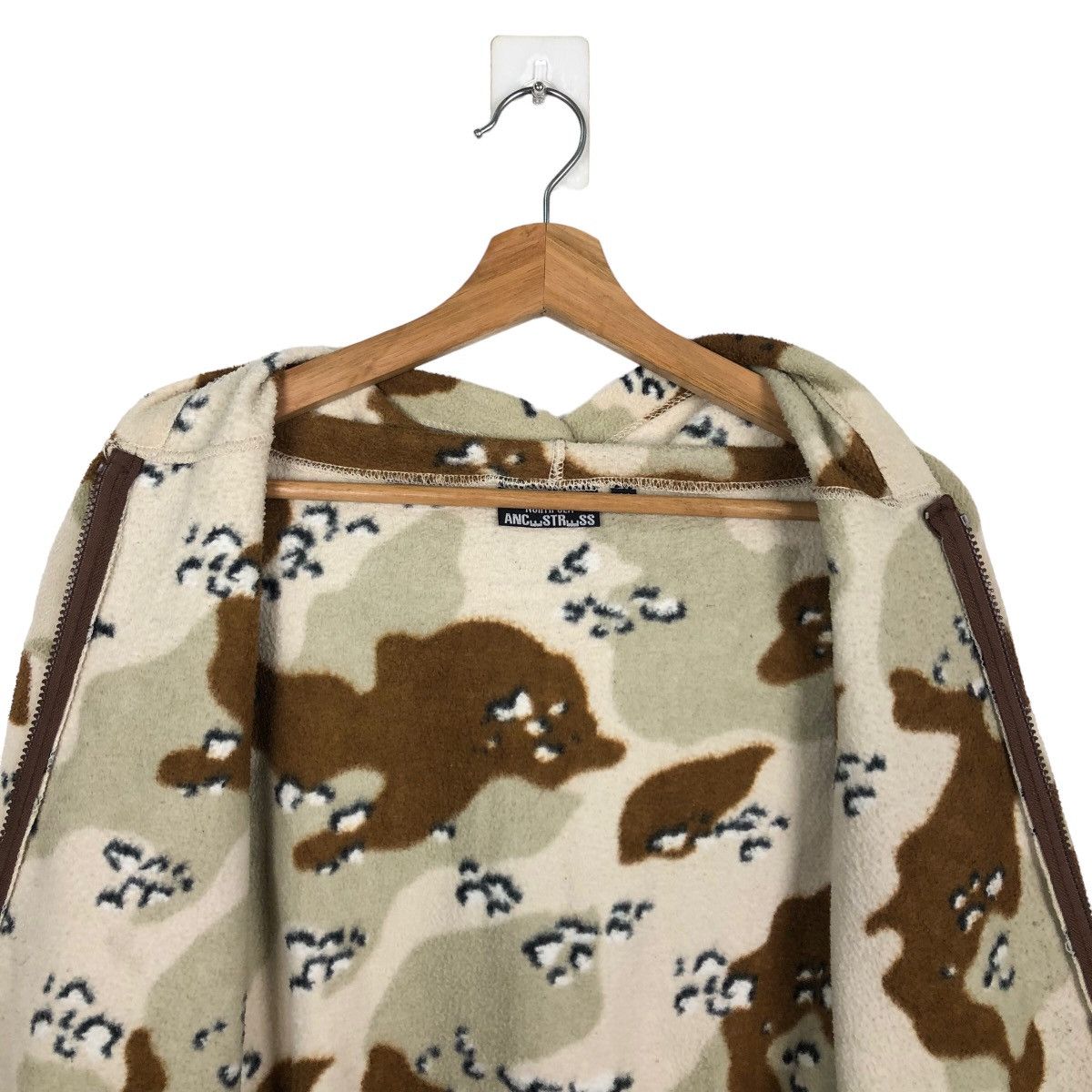 Japanese Brand VINTAGE MILITARY CHOCO CHIPS NORTH SEA ANCSTRSS Size US M / EU 48-50 / 2 - 11 Thumbnail