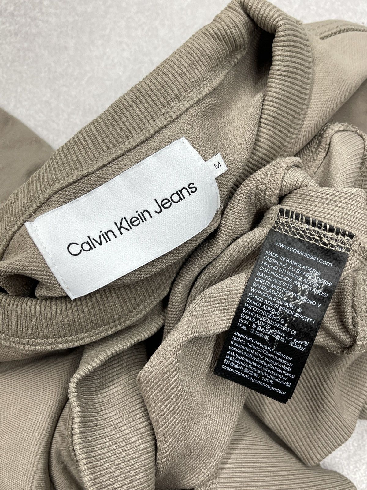 Calvin Klein Mens Calvin Klein Brown Sweatshirt Patch Logo Size M Size US M / EU 48-50 / 2 - 6 Thumbnail
