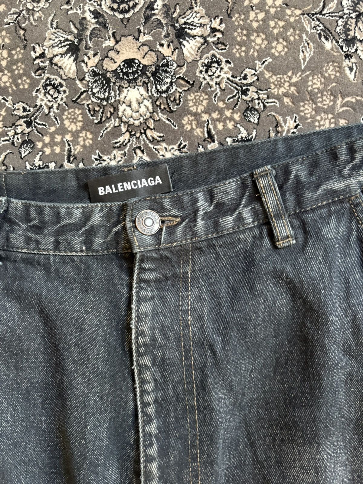 Balenciaga Balenciaga Wide Leg Cargo Jeans Size US 29 - 3 Thumbnail