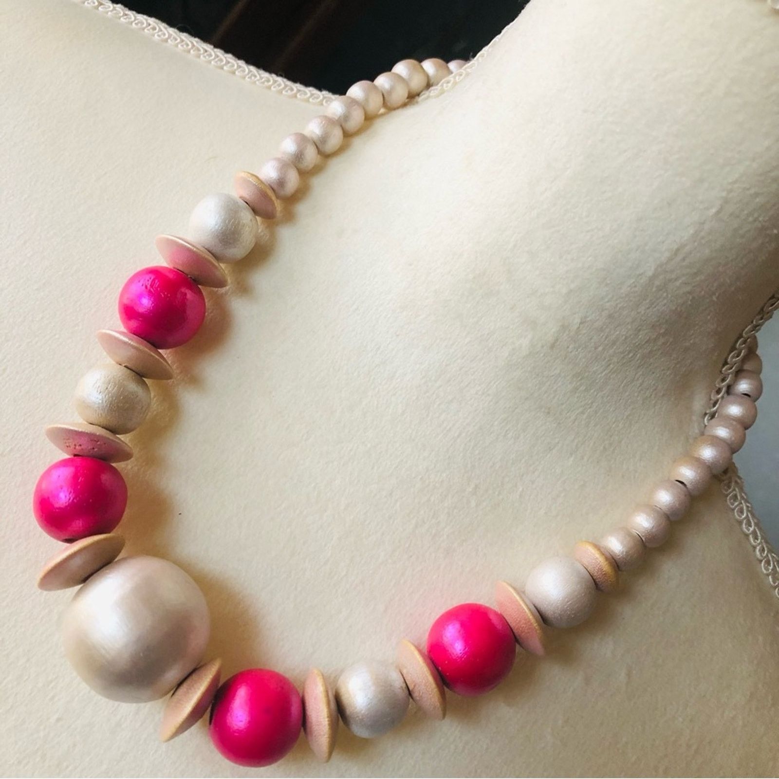 Vintage Vintage pink and pearl tone wood bead necklace Size ONE SIZE - 1 Thumbnail
