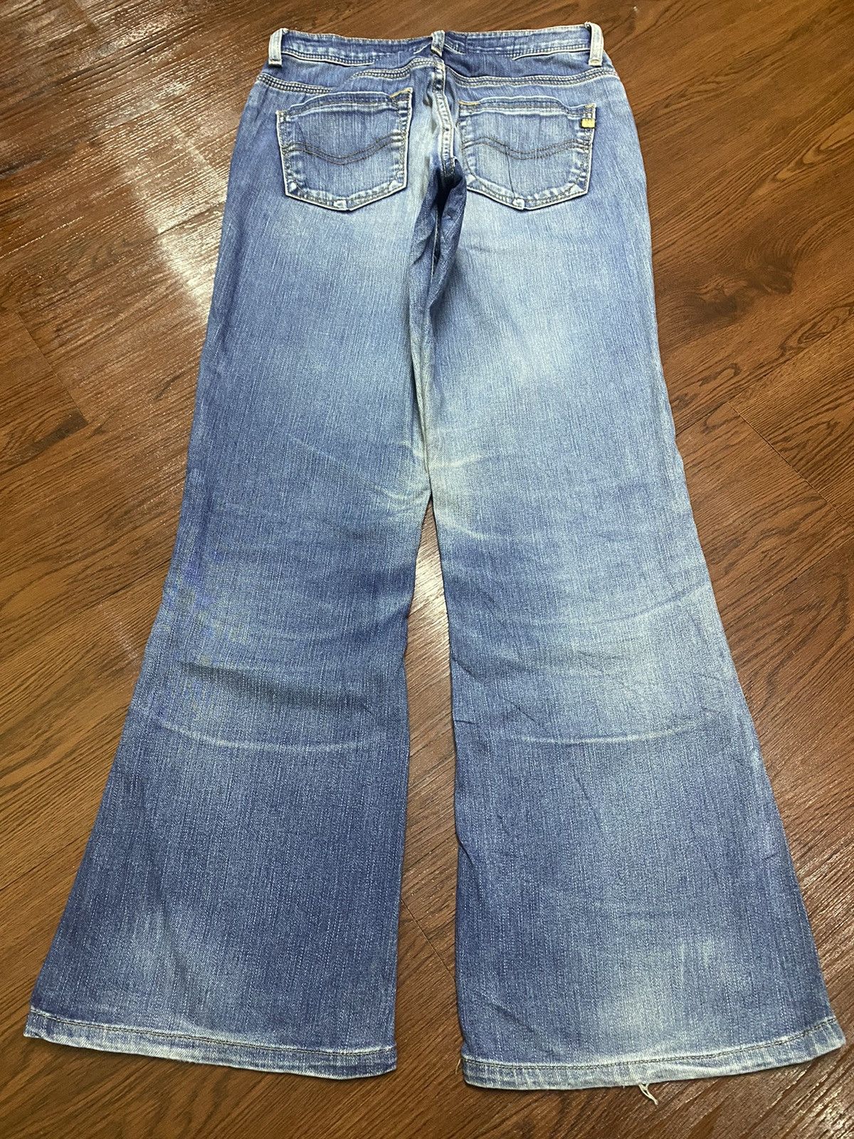 Japanese Brand Vintage C17 Gold Button Blue Faded Wash Flare Jeans Size US 27 - 2 Thumbnail