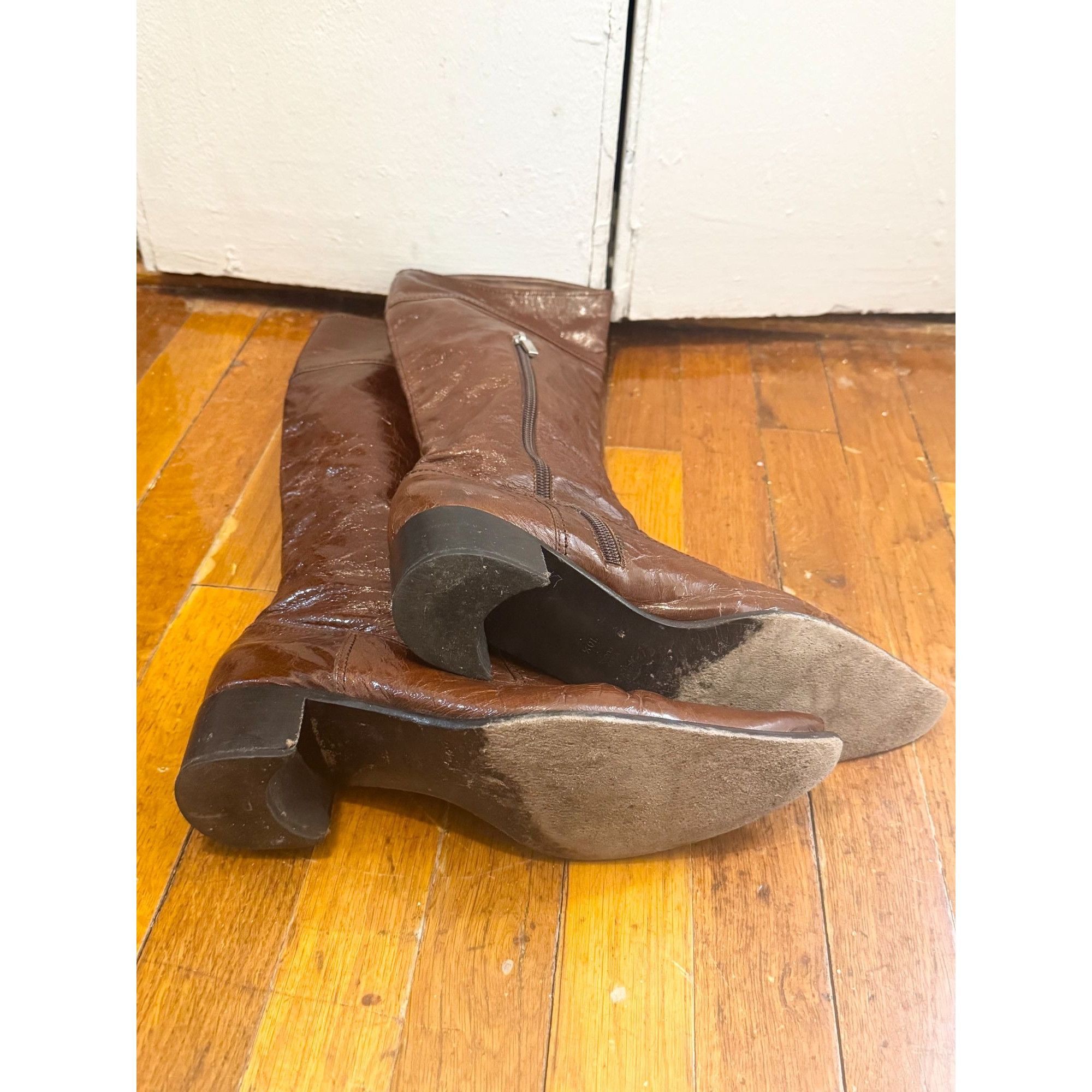 Vintage Vero Cuoio Women's Brown Patent Leather Side Zip Knee High B Size US 10 / IT 40 - 9 Thumbnail