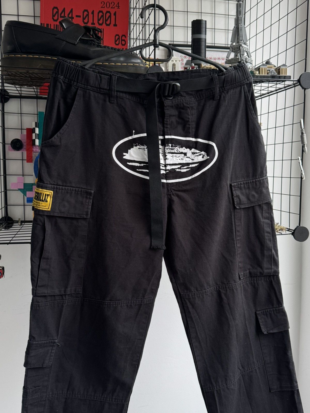 Corteiz Corteiz Cargo Big Logo Pants Size US 32 / EU 48 - 2 Thumbnail