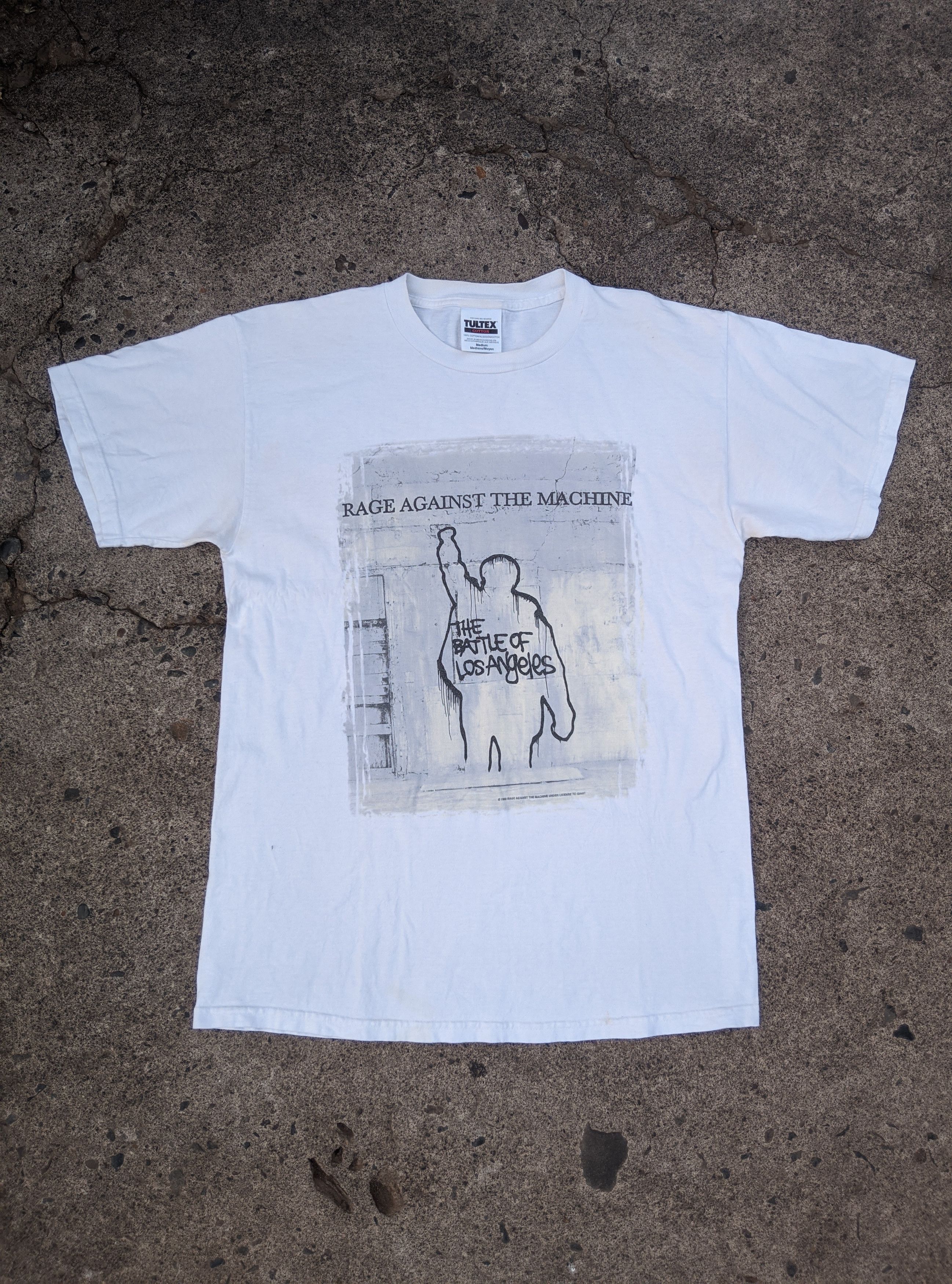Band Tees Vintage 1999 rage against the machine battle of los angeles Size US M / EU 48-50 / 2 - 1 Thumbnail