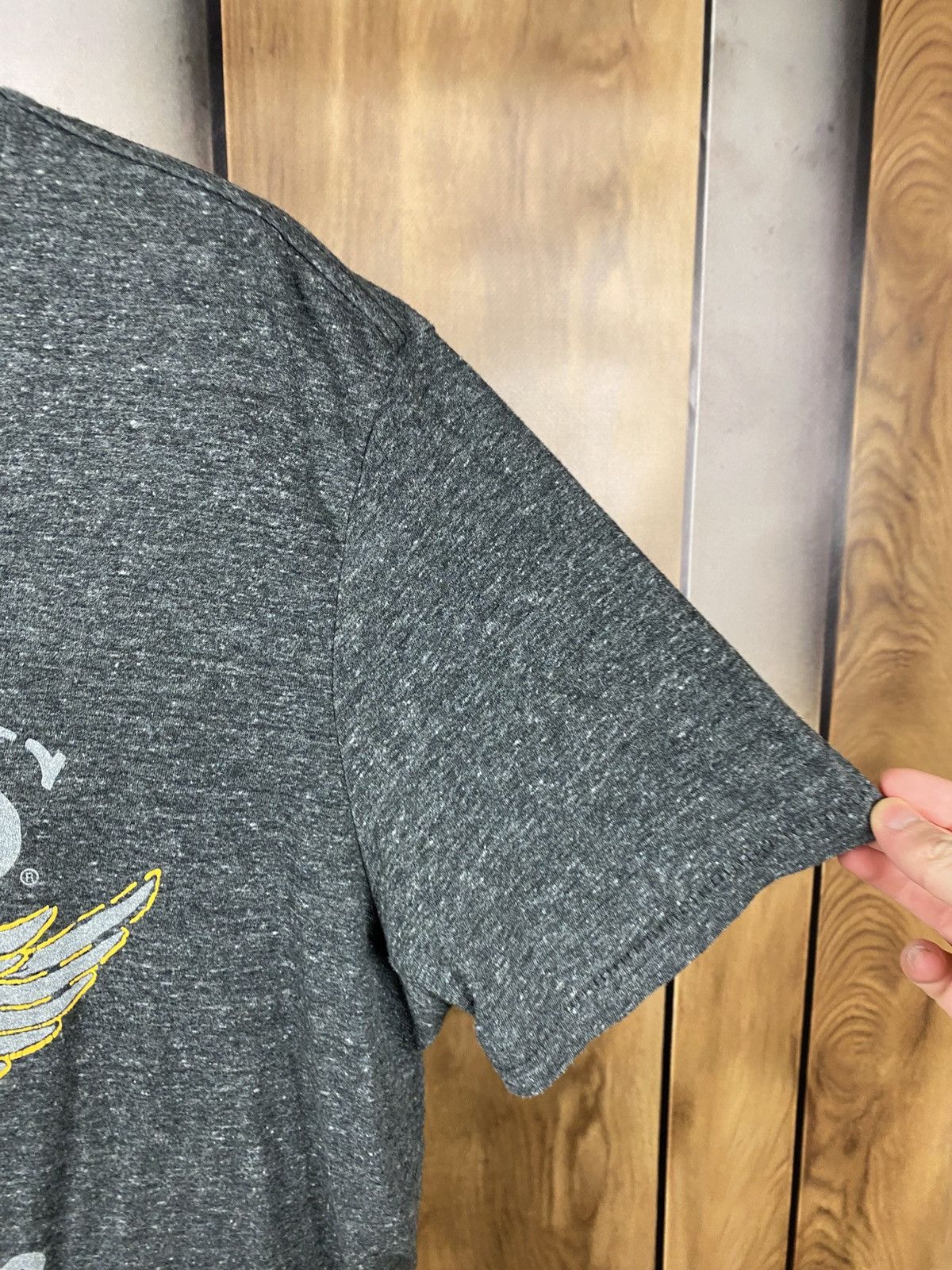 Levi's 🎠T-Shirt Levi’s Cal Est 1873 Art Tee🎠 Size US L / EU 52-54 / 3 - 5 Thumbnail