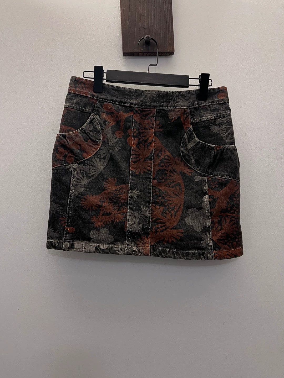 Kenzo Kenzo Vintage Printed Denim Low-Rise Short Skirt Size M Size 27" / US 4 / IT 40 - 6 Thumbnail