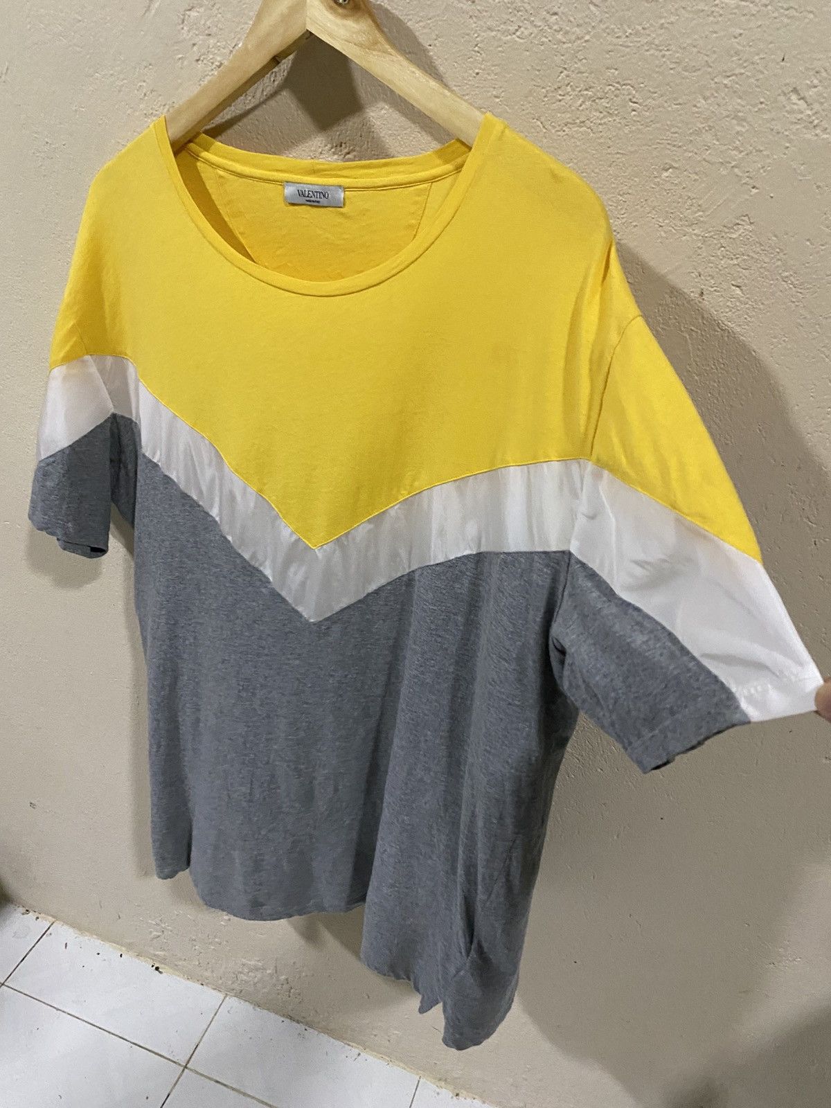 Valentino Valentino Tricolor Tee Size US XL / EU 56 / 4 - 4 Thumbnail