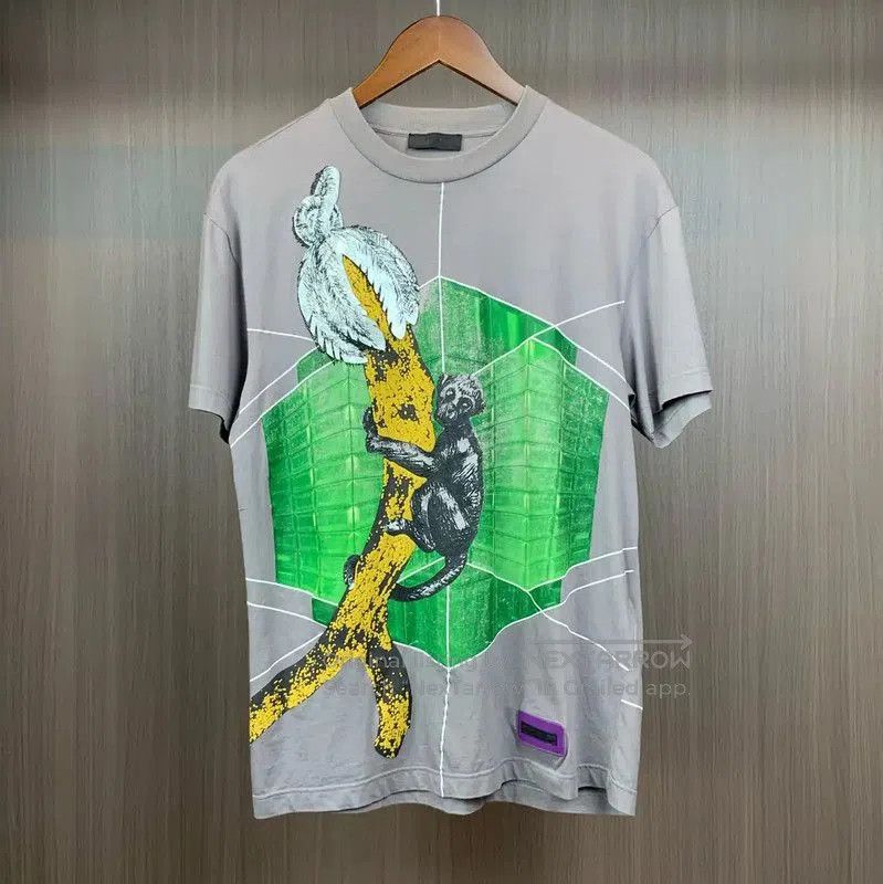 Prada Prada Grey Graphic Print Short Sleeve T-Shirt. Size US XS / EU 42 / 0 - 1 Thumbnail