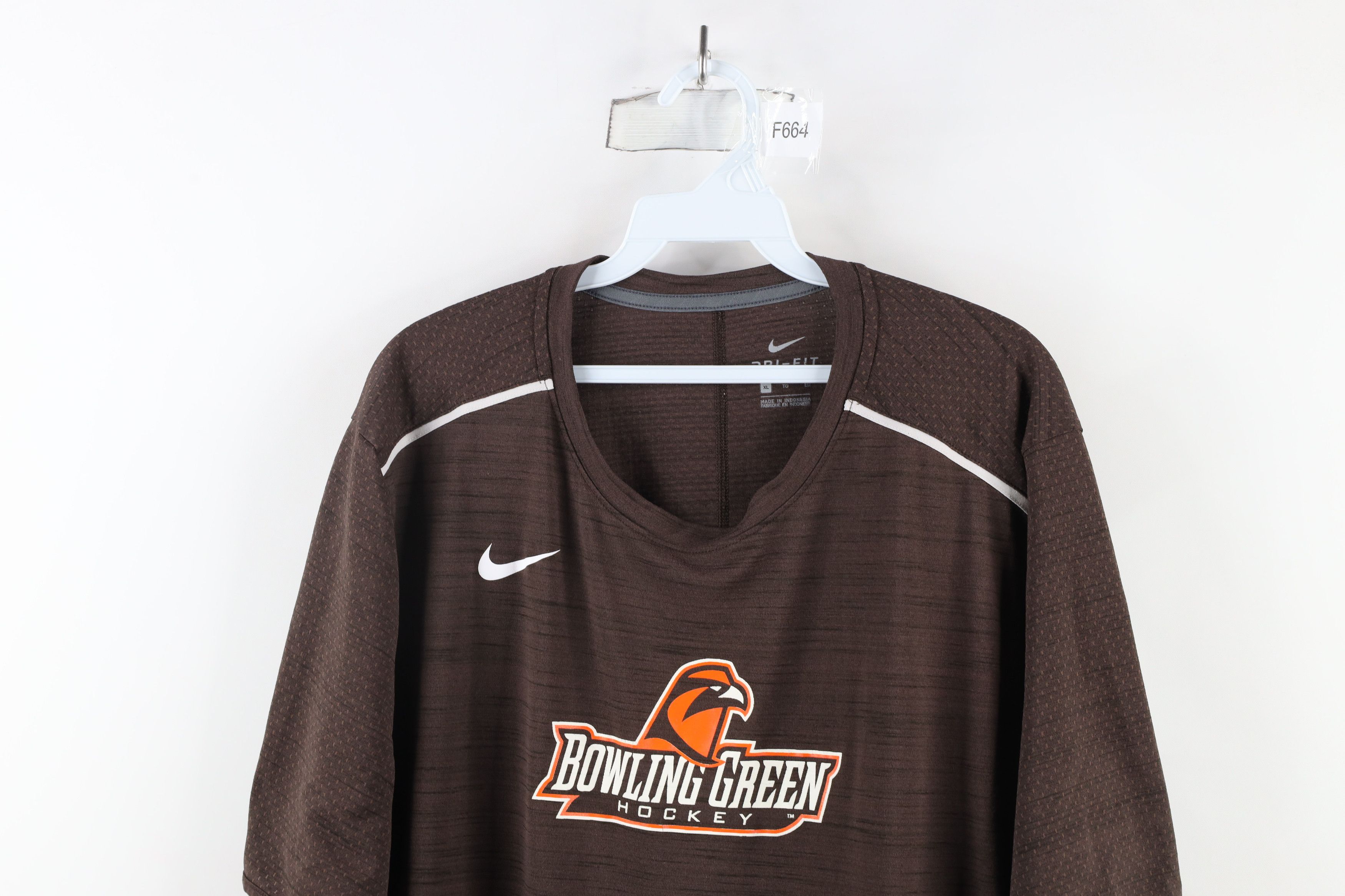 Nike × Vintage Nike Bowling Green State University Hockey T-Shirt Brown Size US XL / EU 56 / 4 - 2 Thumbnail