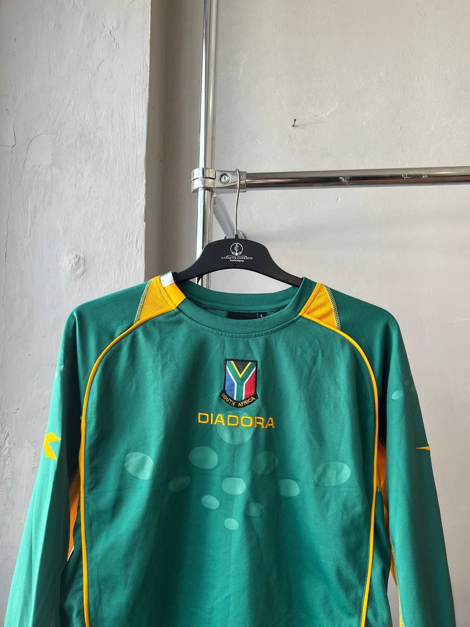 Diadora 2006 SOUTH AFRICA TEAM HOME SOCCER FOOTBALL DIADORA JERSEY L Size US L / EU 52-54 / 3 - 3 Thumbnail