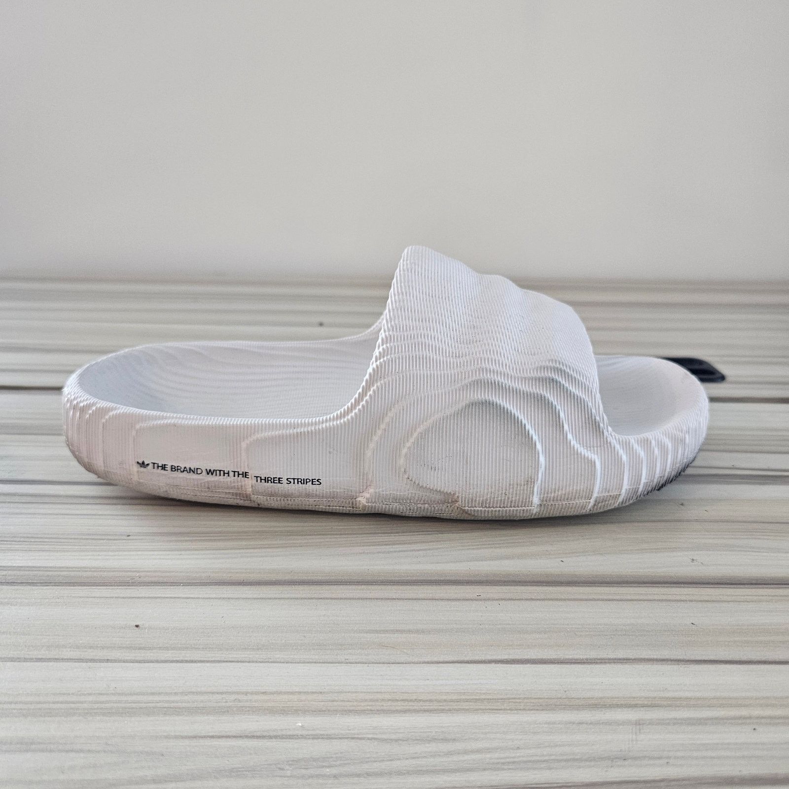 Adidas Adidas Adilette 22 Men's Slide Sandals White Size 5 Size US 5 / EU 37 - 2 Thumbnail
