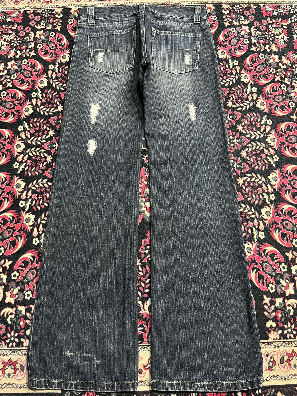 Japanese Brand Japanese Brand Wavelist Dark Washed Distressed Studded Jeans Size US 32 / EU 48 - 2 Thumbnail