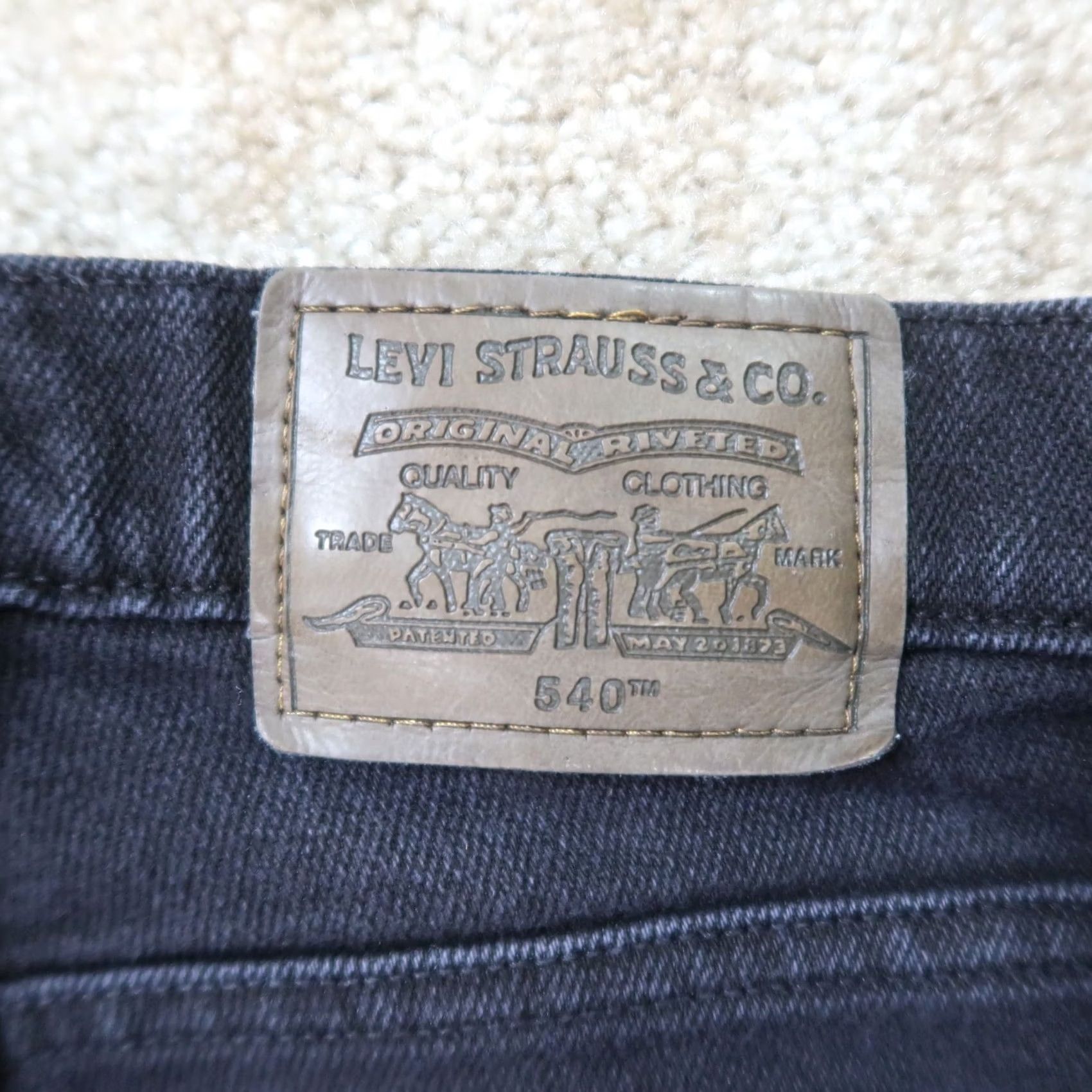 Levi's VINTAGE Levi's 540 Jeans Men's 33x34 Black Denim 540 Made in USA 90s USA Jeans Mens Regular Straight 5-Pocket Denim Black Leather? Size US 33 - 6 Thumbnail