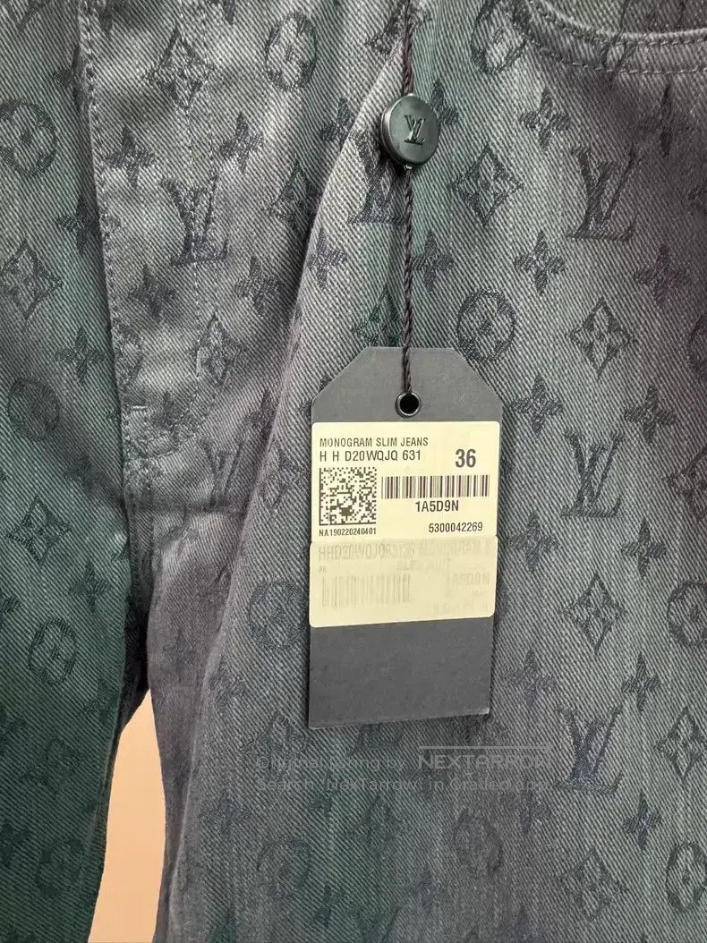 Louis Vuitton Louis Vuitton Blue presbyopic full-print slim jeans Size US 36 / EU 52 - 2 Thumbnail