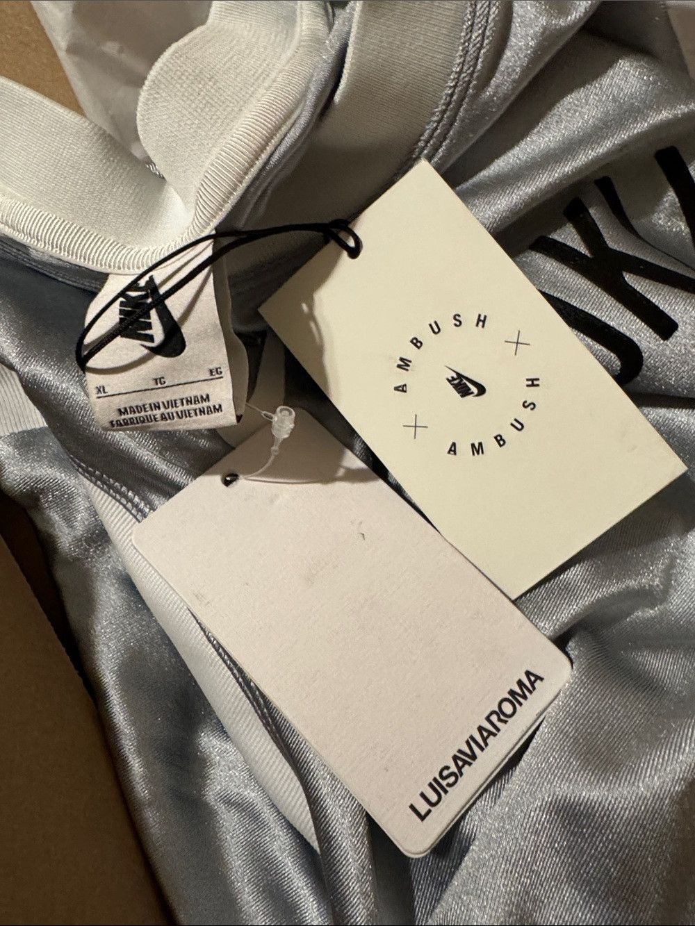 Nike Nike Silver and White 'Brooklyn' Long Sleeve Athletic Top XL Size L / US 10 / IT 46 - 7 Thumbnail