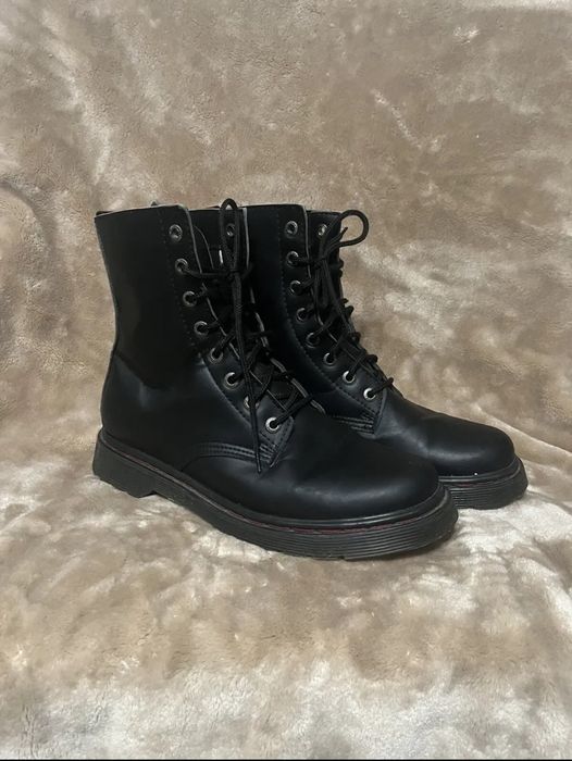 demonia combat boots