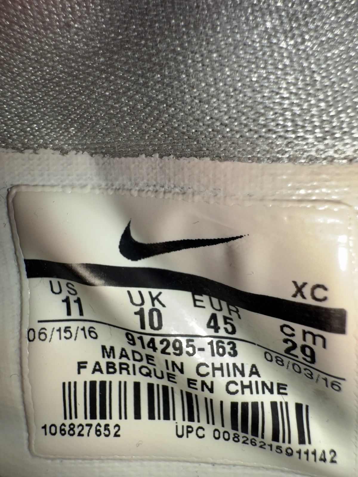 Nike Kyrie 2 Ky-rispie kreme Size US 11 / EU 44 - 6 Thumbnail
