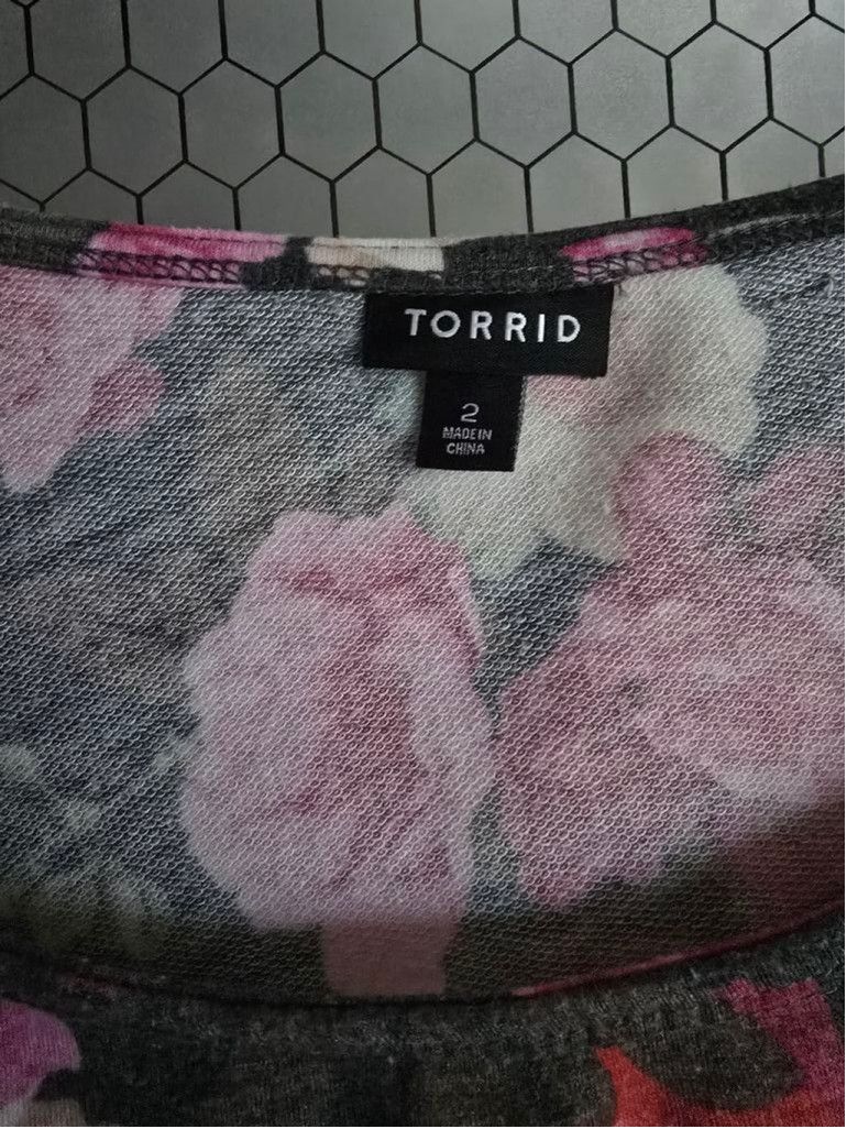 Torrid Torrid Floral Print Off The Shoulder Top 2x Gray and Pinks Size XXL / US 16-18 / IT 52-54 - 6 Thumbnail