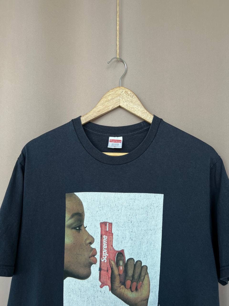 Supreme Supreme Water Pistol Logo T-Shirt Mens Size M Oversized Size US M / EU 48-50 / 2 - 2 Thumbnail