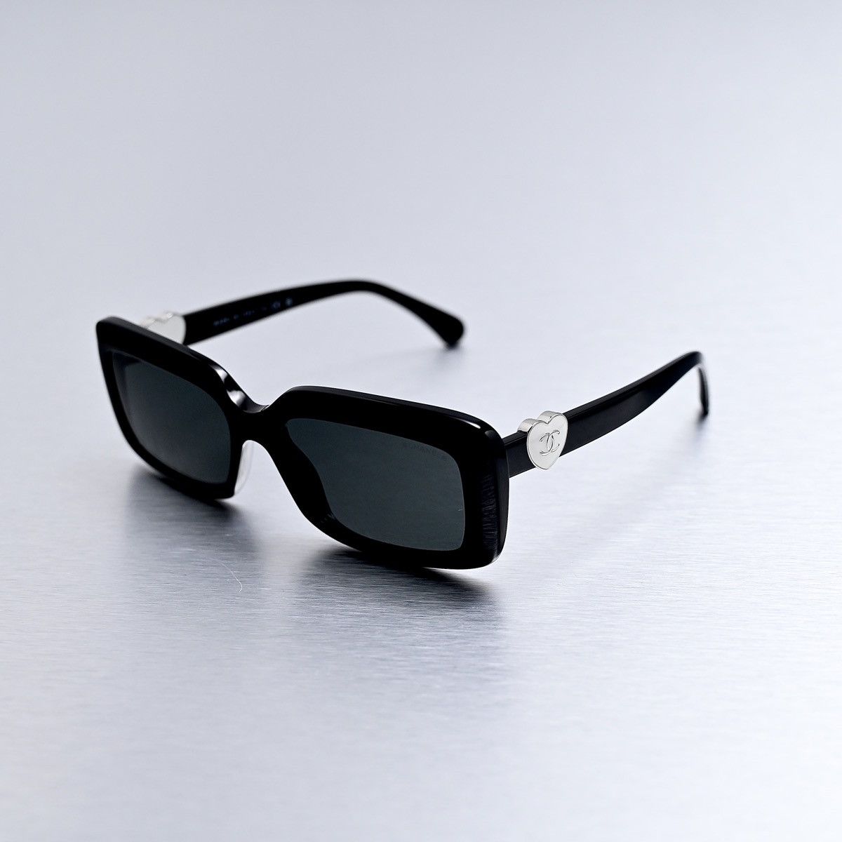 Chanel CHANEL 0CH5520 SUNGLASSES Size ONE SIZE - 1 Thumbnail