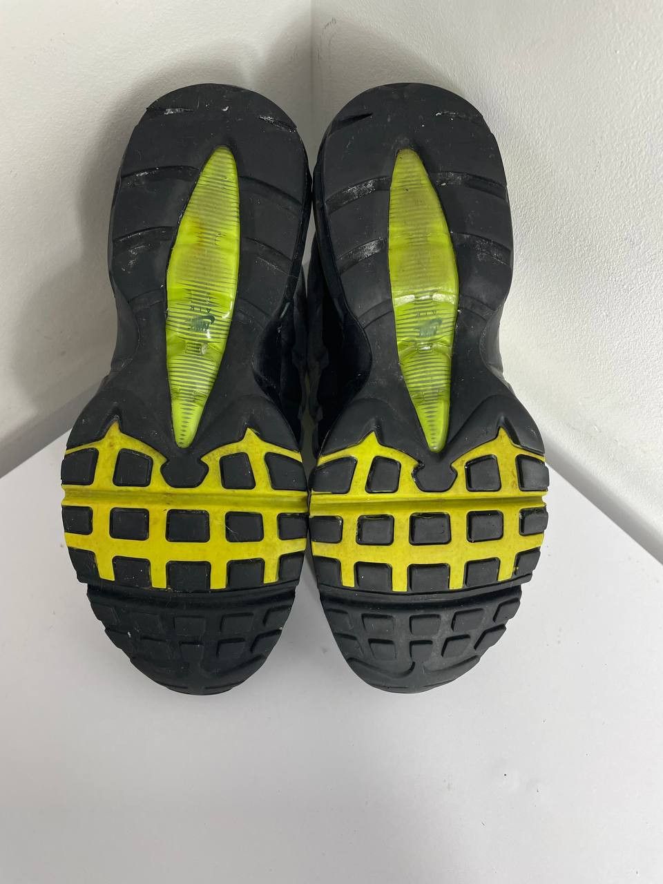 Nike Nike Air Max 95 OG Neon 2009 Size US 7 / EU 40 - 6 Thumbnail