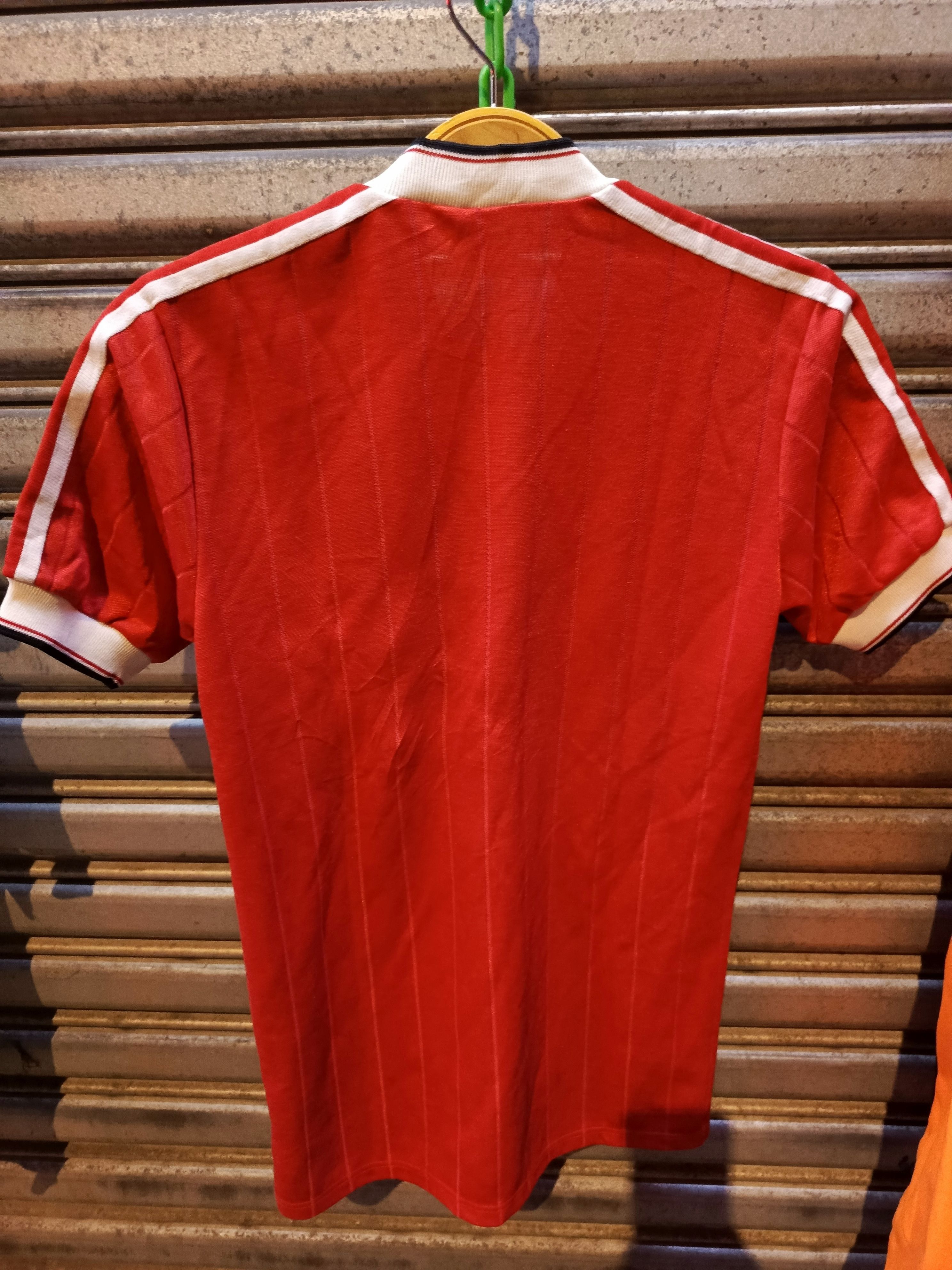 Adidas vintage 1982-1984 Manchester United home Size US XS / EU 42 / 0 - 7 Thumbnail