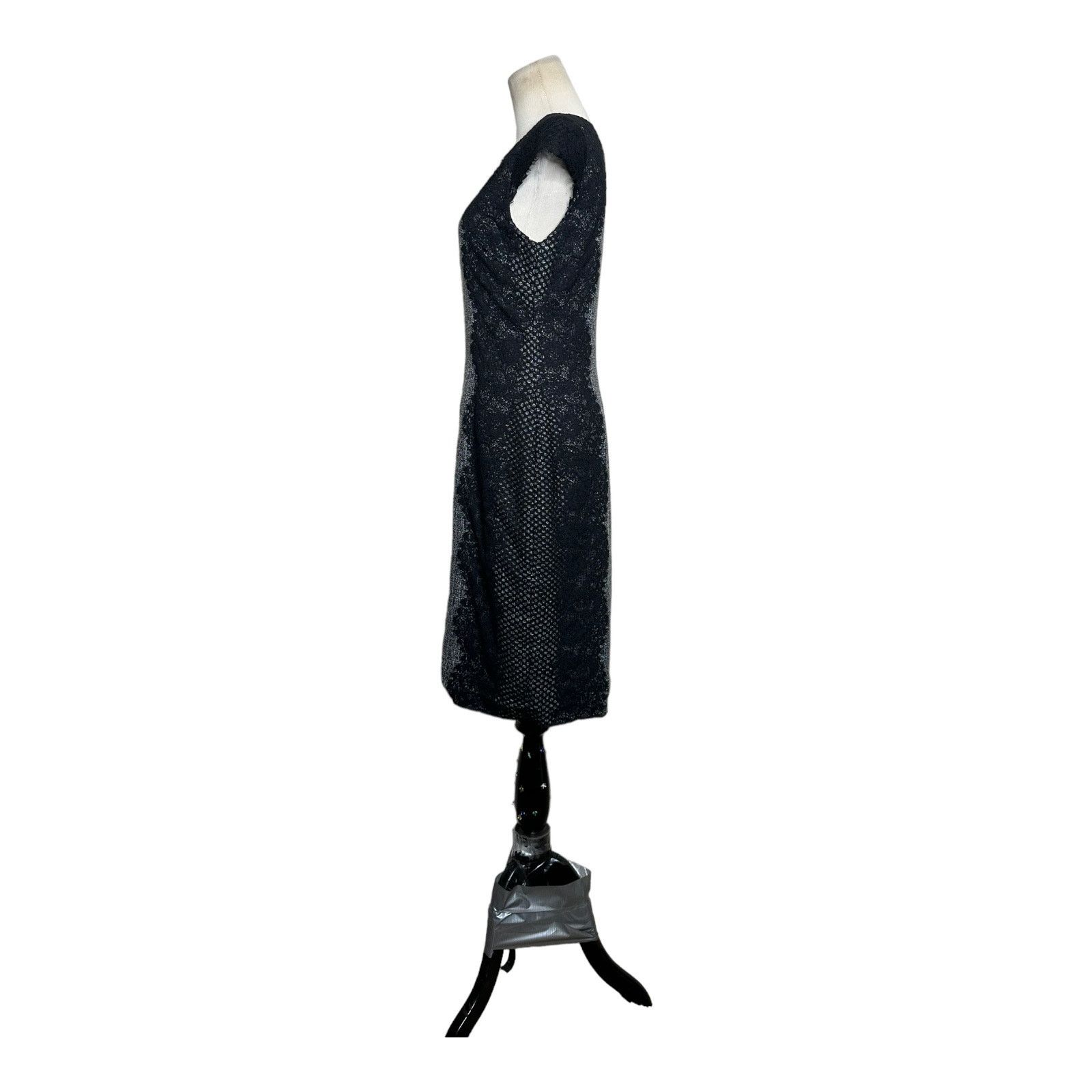 Betsey Johnson Betsey Johnson Gray Black Lace Sheath Dress size 2 Size XS / US 0-2 / IT 36-38 - 12 Thumbnail