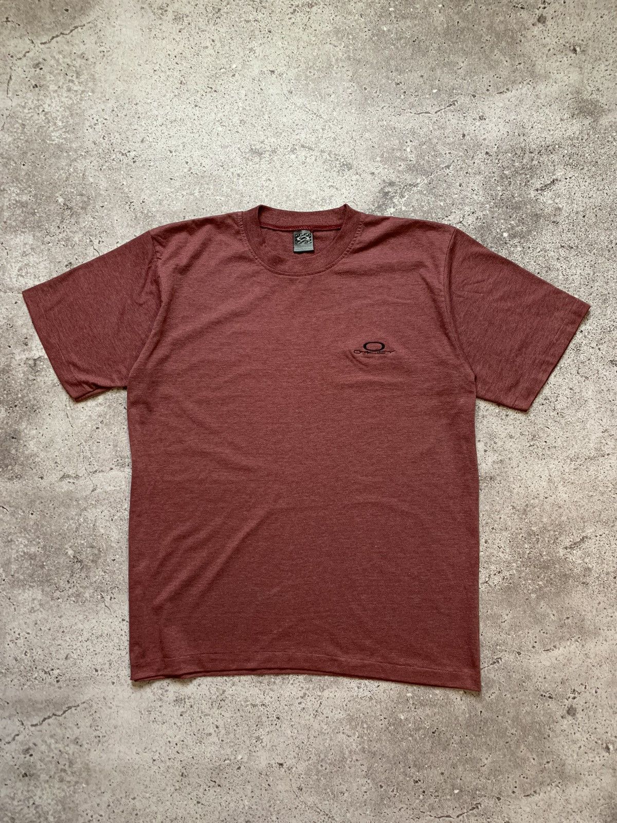 Oakley × Vintage Vintage Oakley Softwear 90’s rare tee y2k faded size L Size US L / EU 52-54 / 3 - 1 Thumbnail