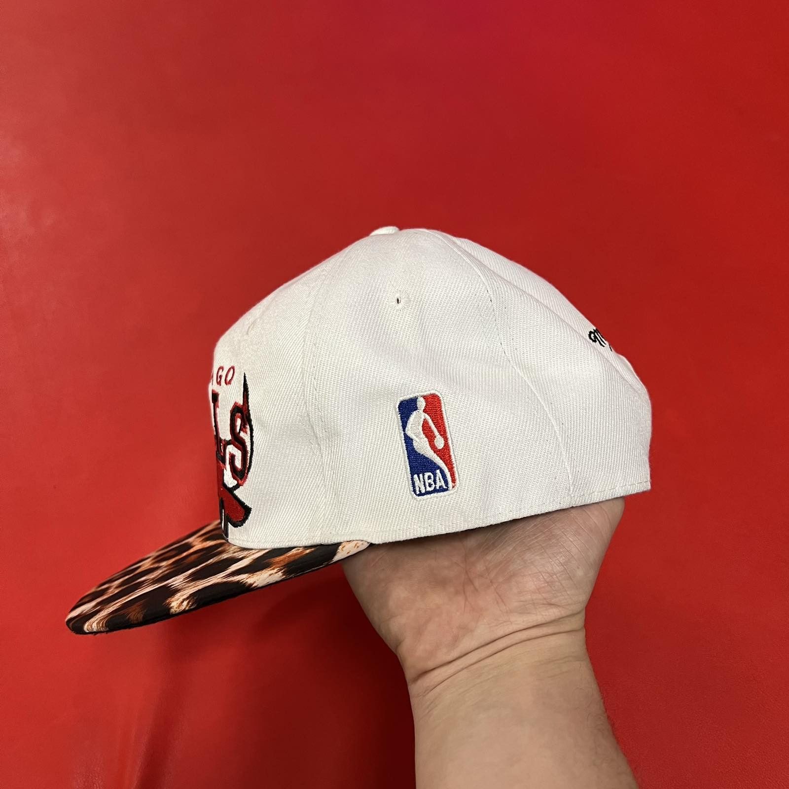 NBA × Vintage Vintage Chicago Bulls Cap Hat Y2K USA NBA Basketball Size ONE SIZE - 2 Thumbnail