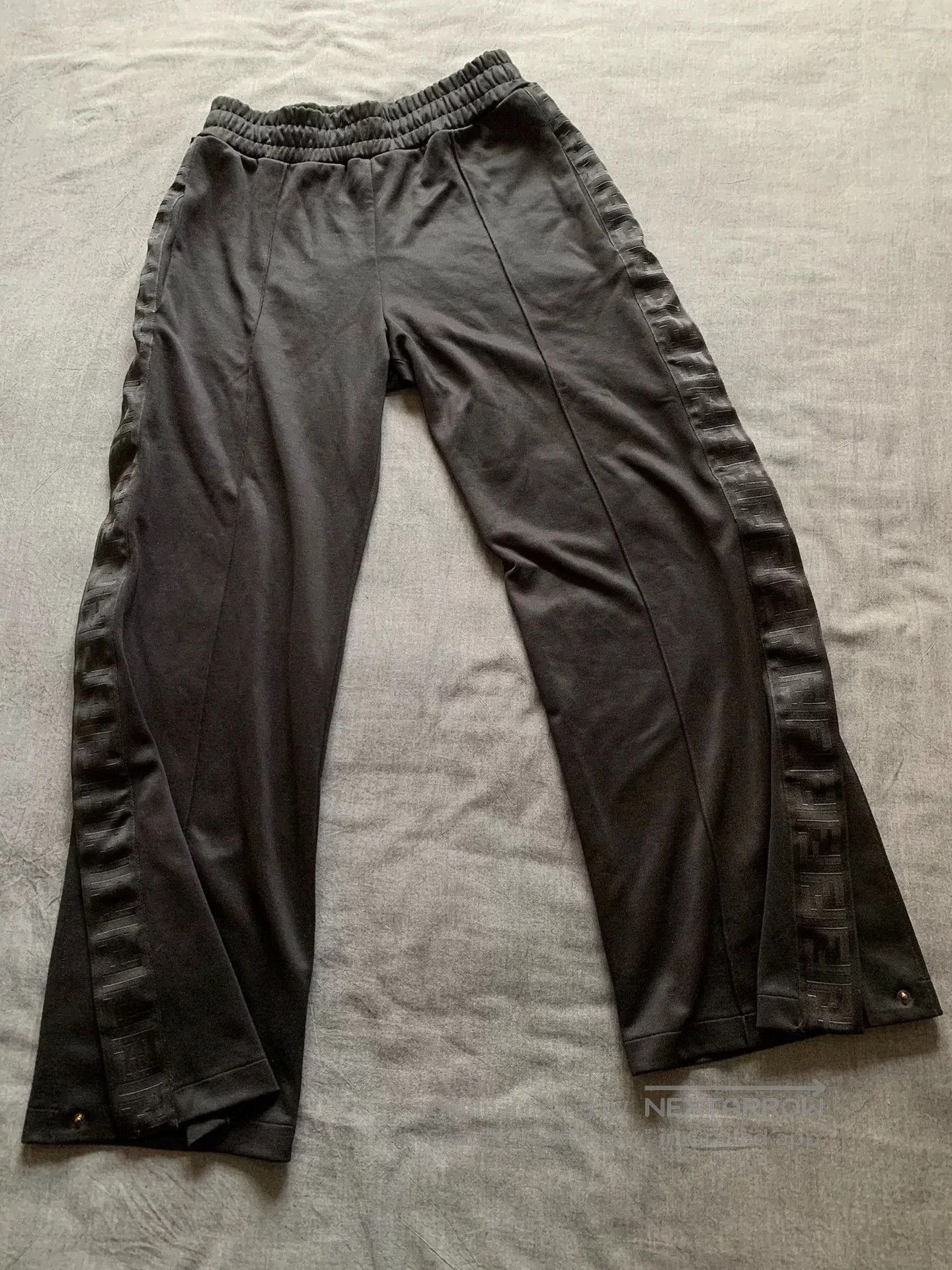 Fendi Fendi Embroidered Button Pants. Size US 28 / EU 44 - 1 Thumbnail