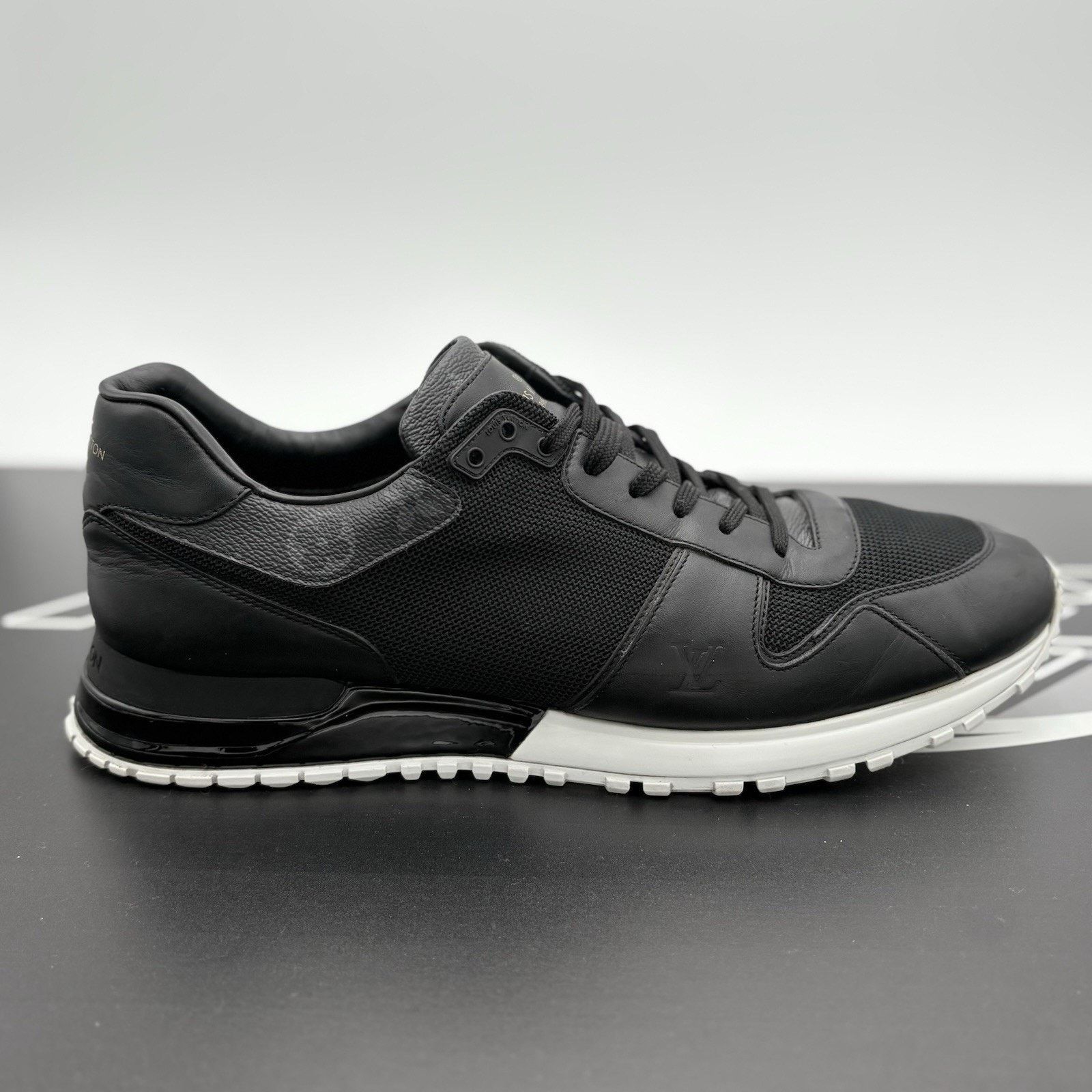 Louis Vuitton Louis Vuitton Run Away ' Black White ' | GOOD CONDITION Size US 11 / EU 44 - 2 Thumbnail
