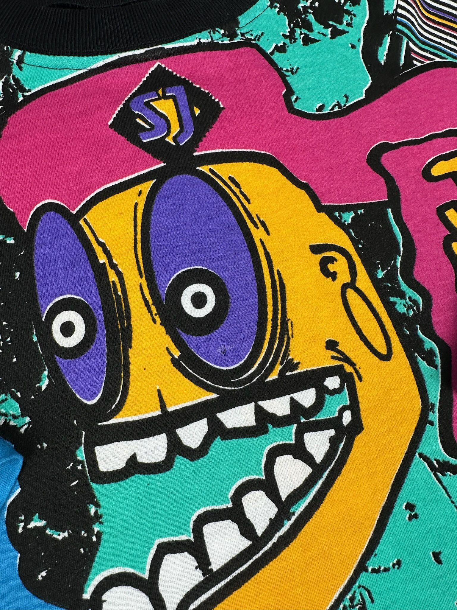 Vintage Vintage 90s Surf Over Print Tshirt AOP acid rave drug lsd Size US M / EU 48-50 / 2 - 7 Thumbnail