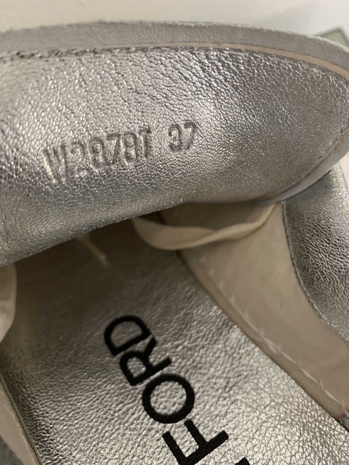 Tom Ford Tom Ford Leather Sneakers Size US 7 / IT 37 - 13 Thumbnail