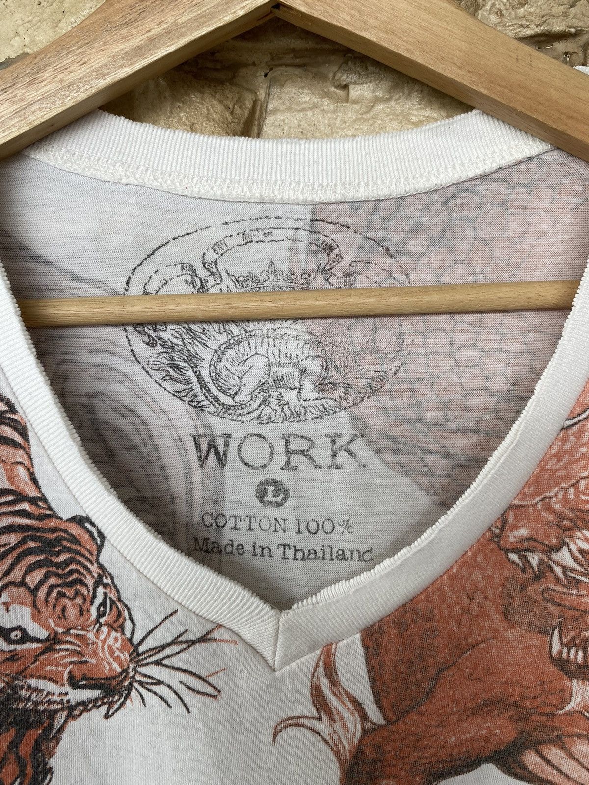Japanese Brand Sukajan Dragon Vs Tiger V Neck Tees Size US L / EU 52-54 / 3 - 5 Thumbnail