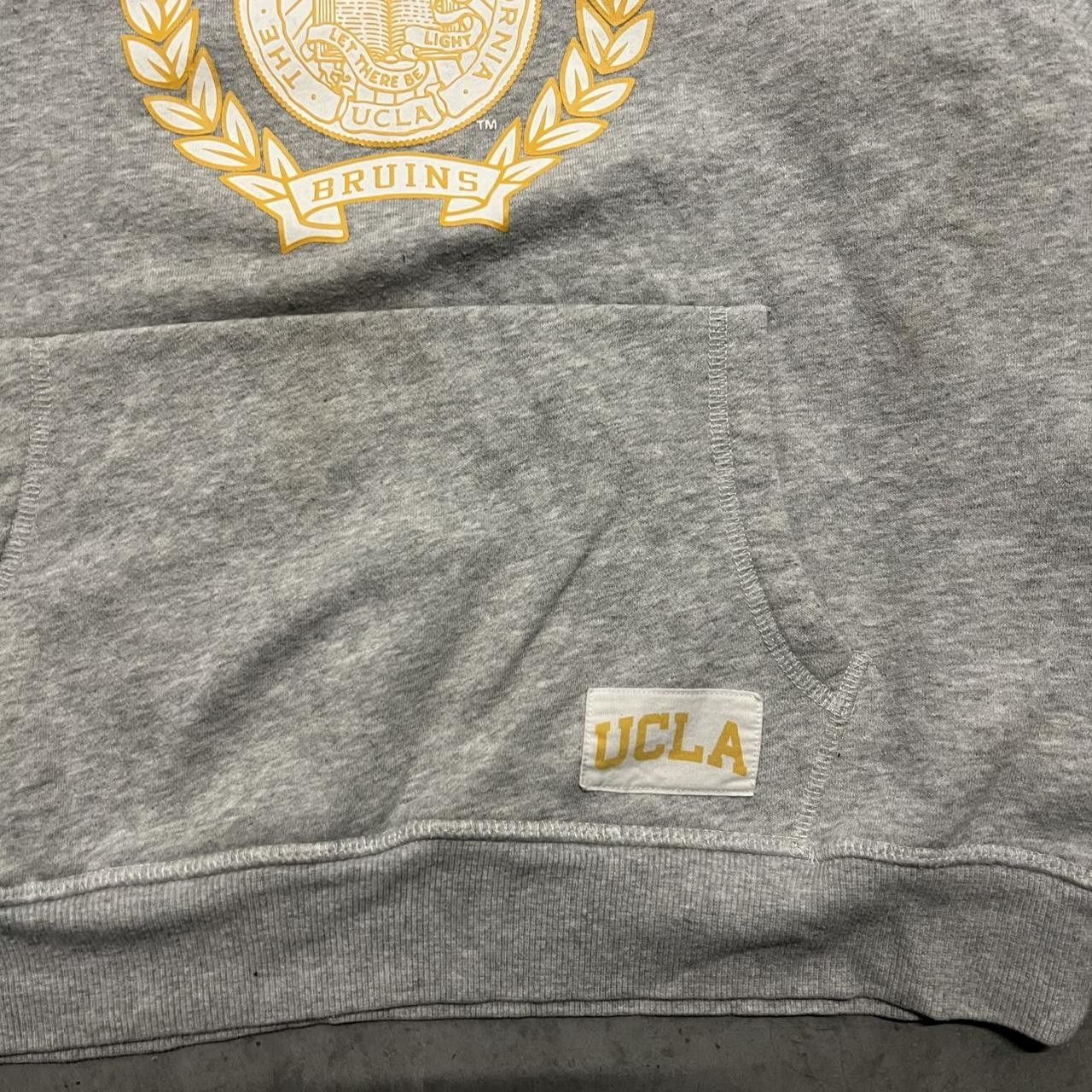 Vintage Vintage Y2K UCLA Bruins Grey College Essentials Hoodie! Size US S / EU 44-46 / 1 - 2 Thumbnail