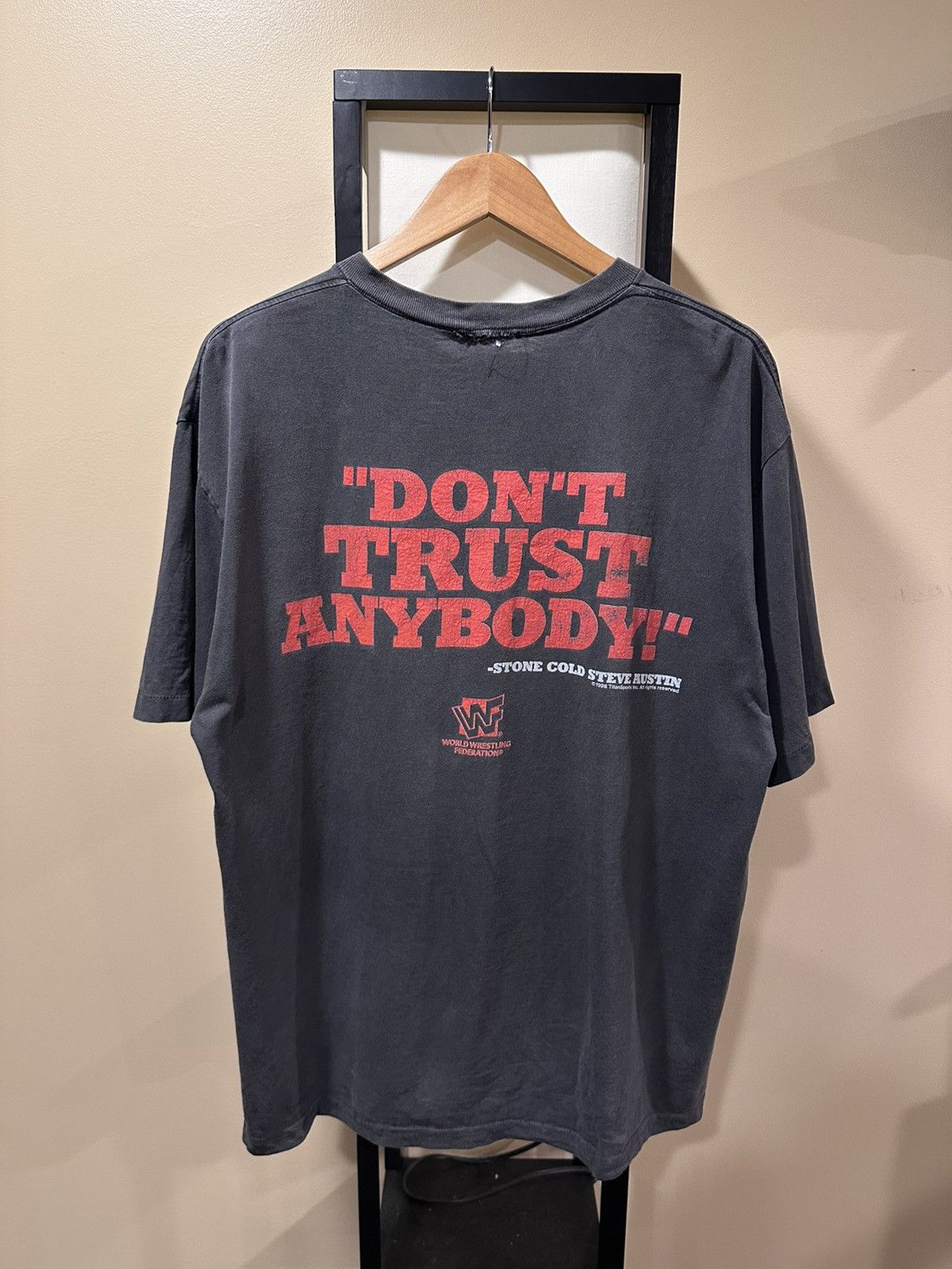 Vintage Vintage Stone Cold Steve Austin Don’t Trust Anybody WWF Tee Size US XL / EU 56 / 4 - 3 Thumbnail