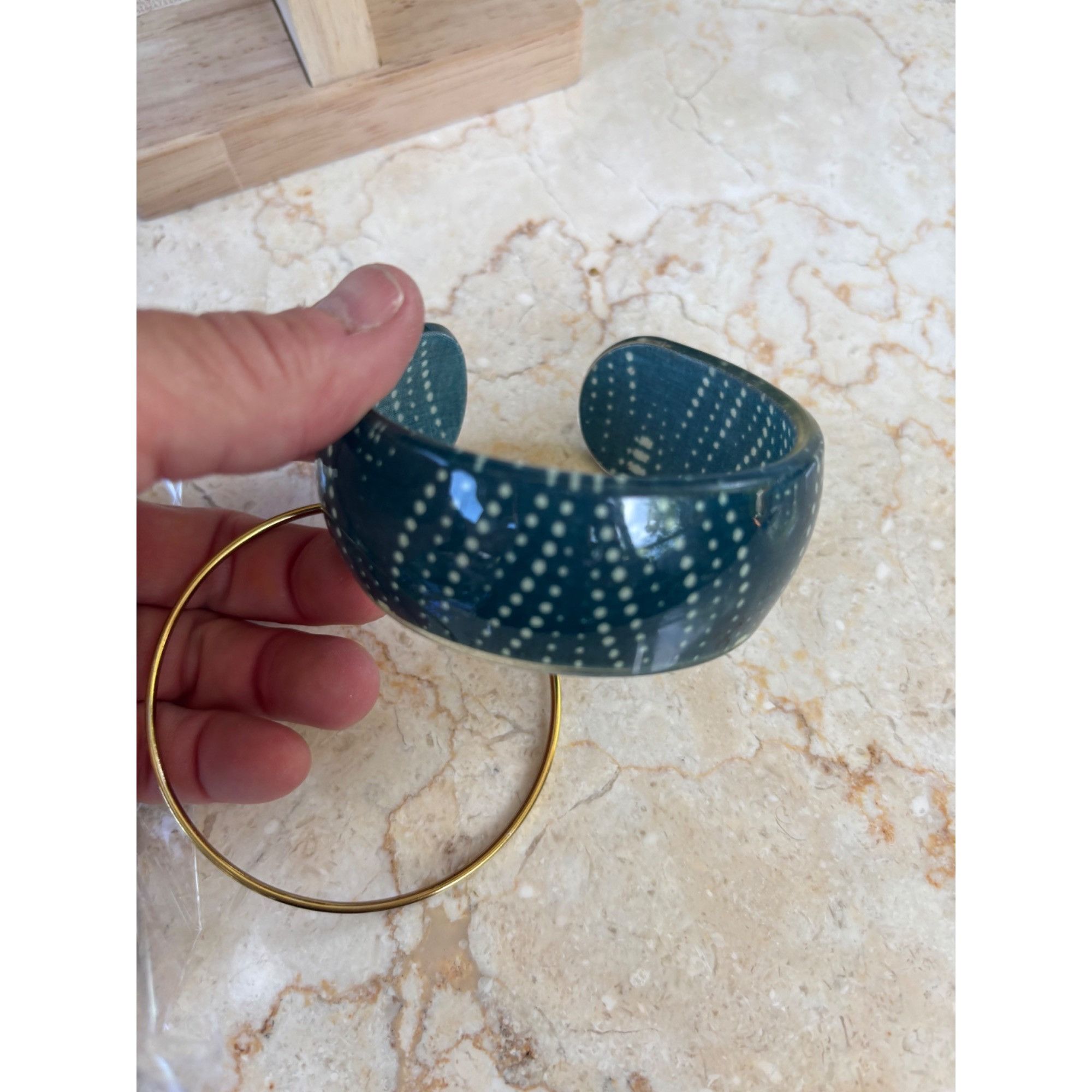 Other Assorted Jewelry Lot Featuring Bangles Bracelets Necklaces & Size ONE SIZE - 8 Thumbnail