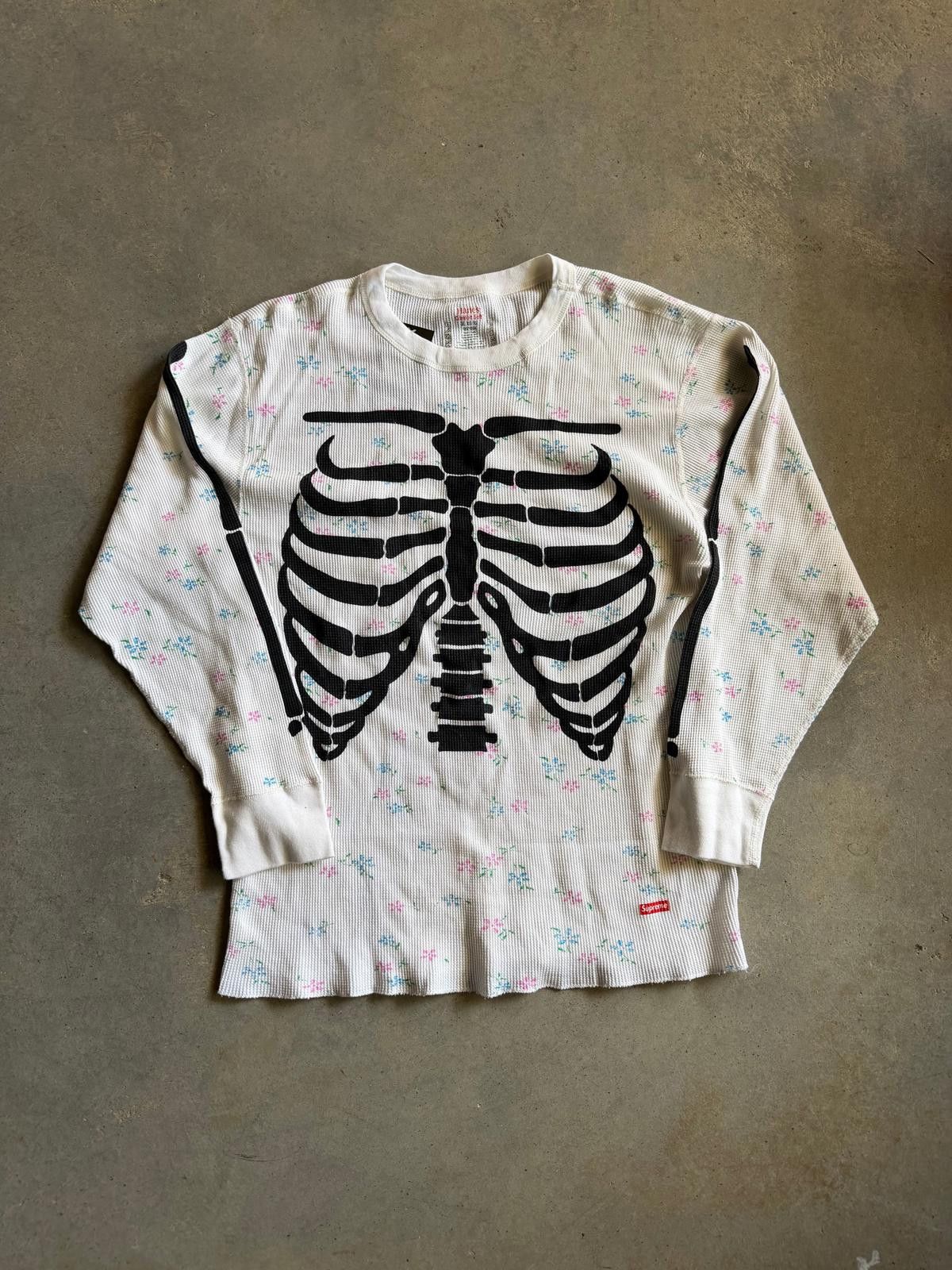 Supreme Supreme Hanes Bones Thermal Crew FW25 Floral Sz XL | Grailed