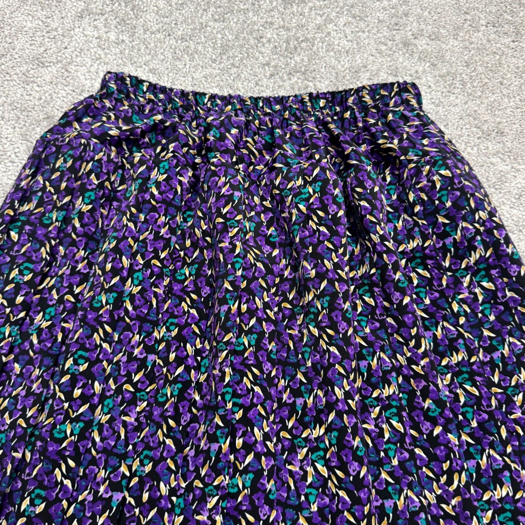Vintage VINTAGE Floral Pleated Midi A-Line Skirt Womens 12 Purple Elastic Cottagecore 90s Boho Beach Retro Fall Spring Summer Hand Wash Only Size 34" / US 12 / IT 48 - 3 Thumbnail